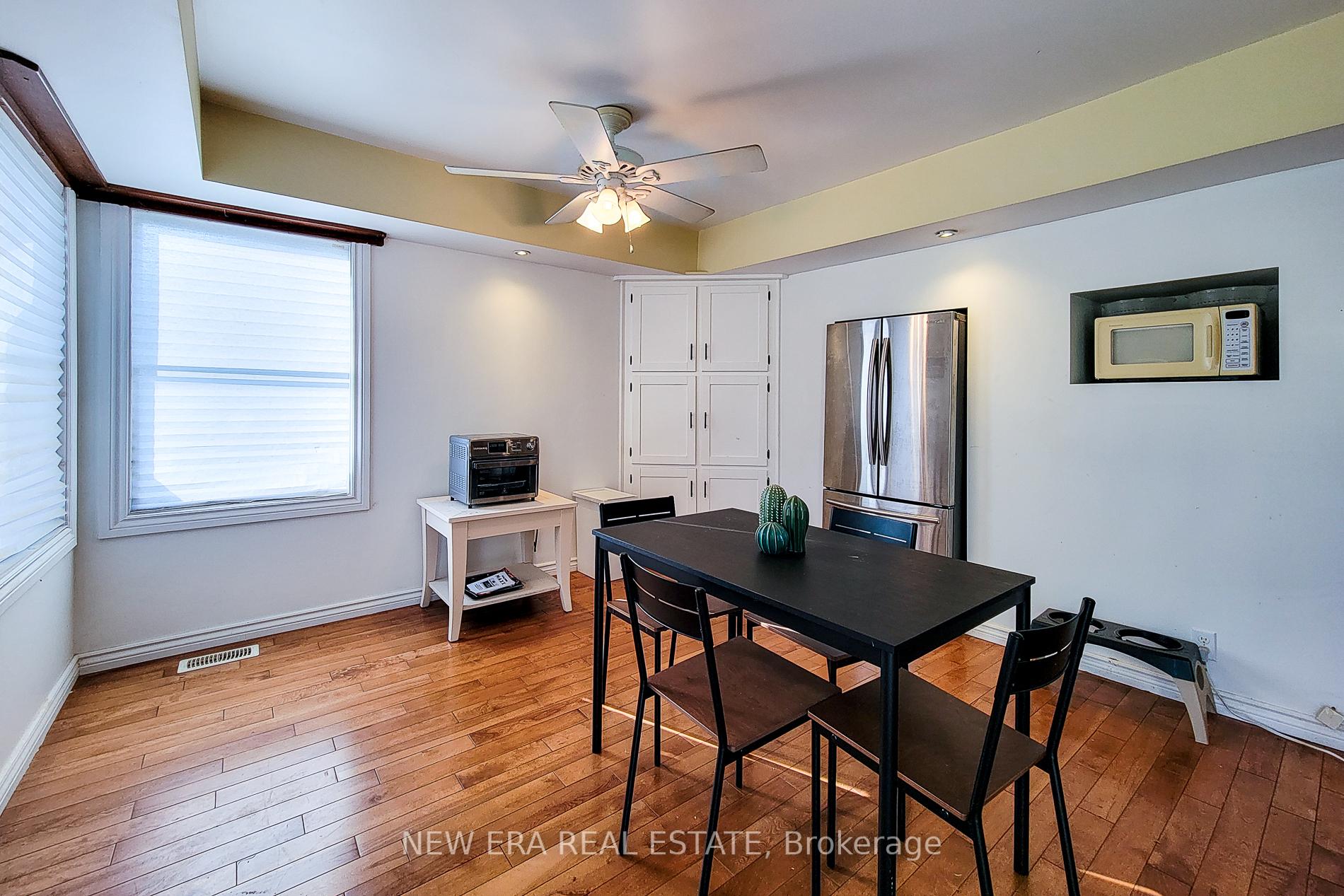 Photo 16 of 54 Eighth Avenue, Brantford, Eagle Place East — HOMEH