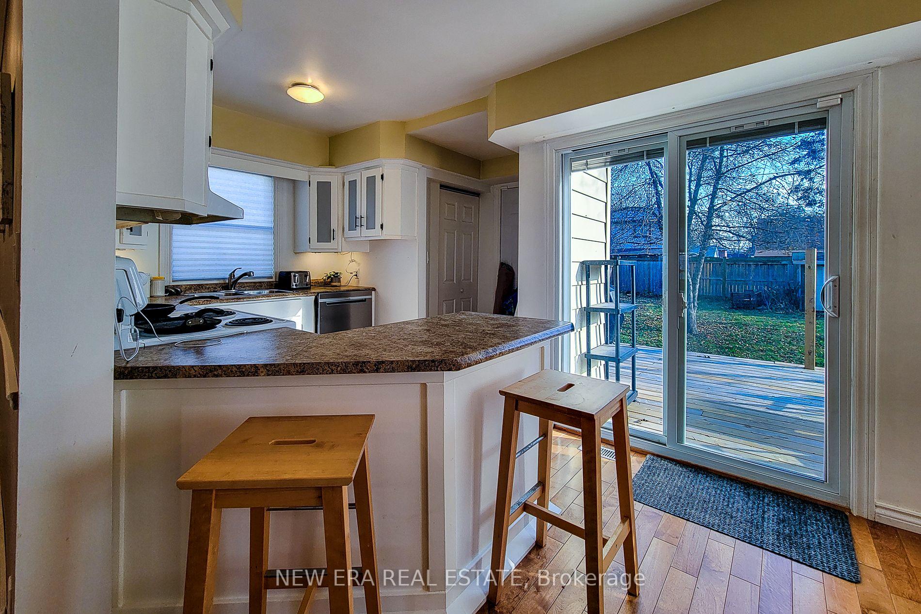 Photo 21 of 54 Eighth Avenue, Brantford, Eagle Place East — HOMEH