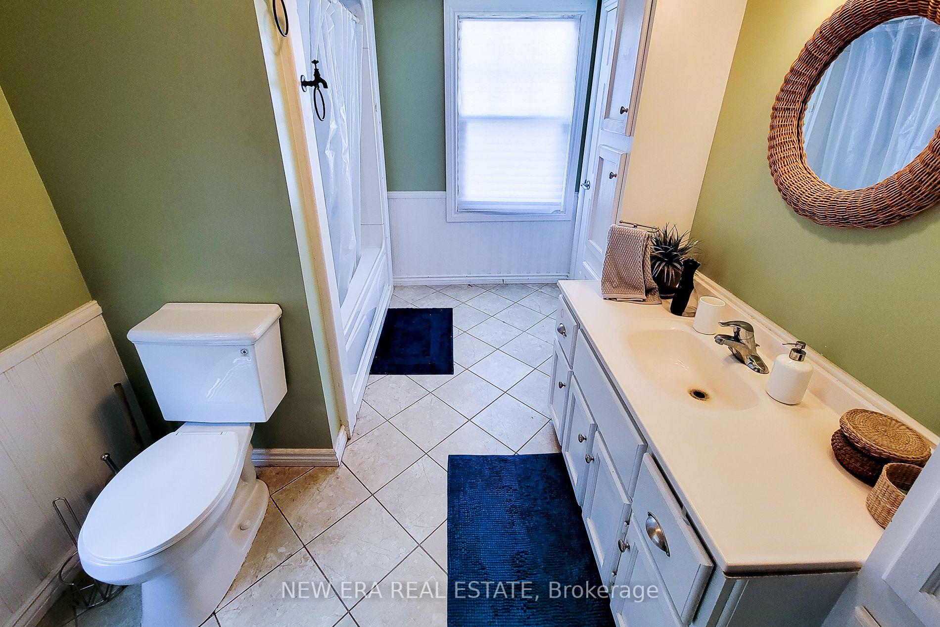 Photo 23 of 54 Eighth Avenue, Brantford, Eagle Place East — HOMEH