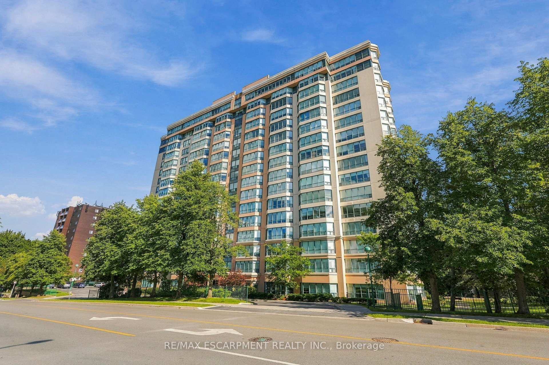 Photo of Unit 403, 100 Millside Drive