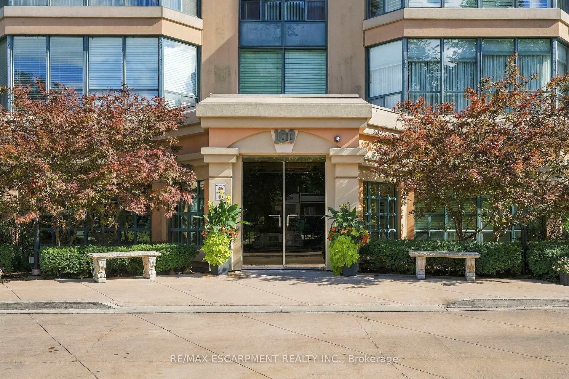 Photo 3 of Unit 403, 100 Millside Drive, Milton, Old Milton — HOMEH