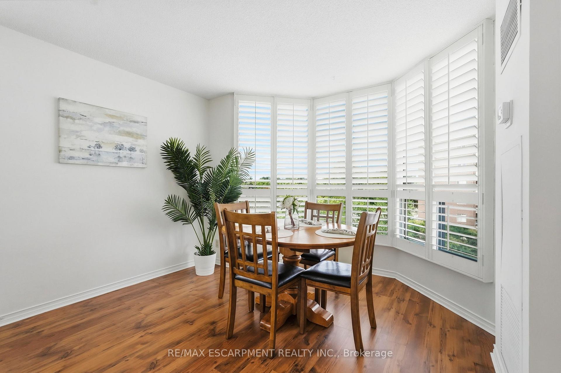 Photo 13 of Unit 403, 100 Millside Drive, Milton, Old Milton — HOMEH