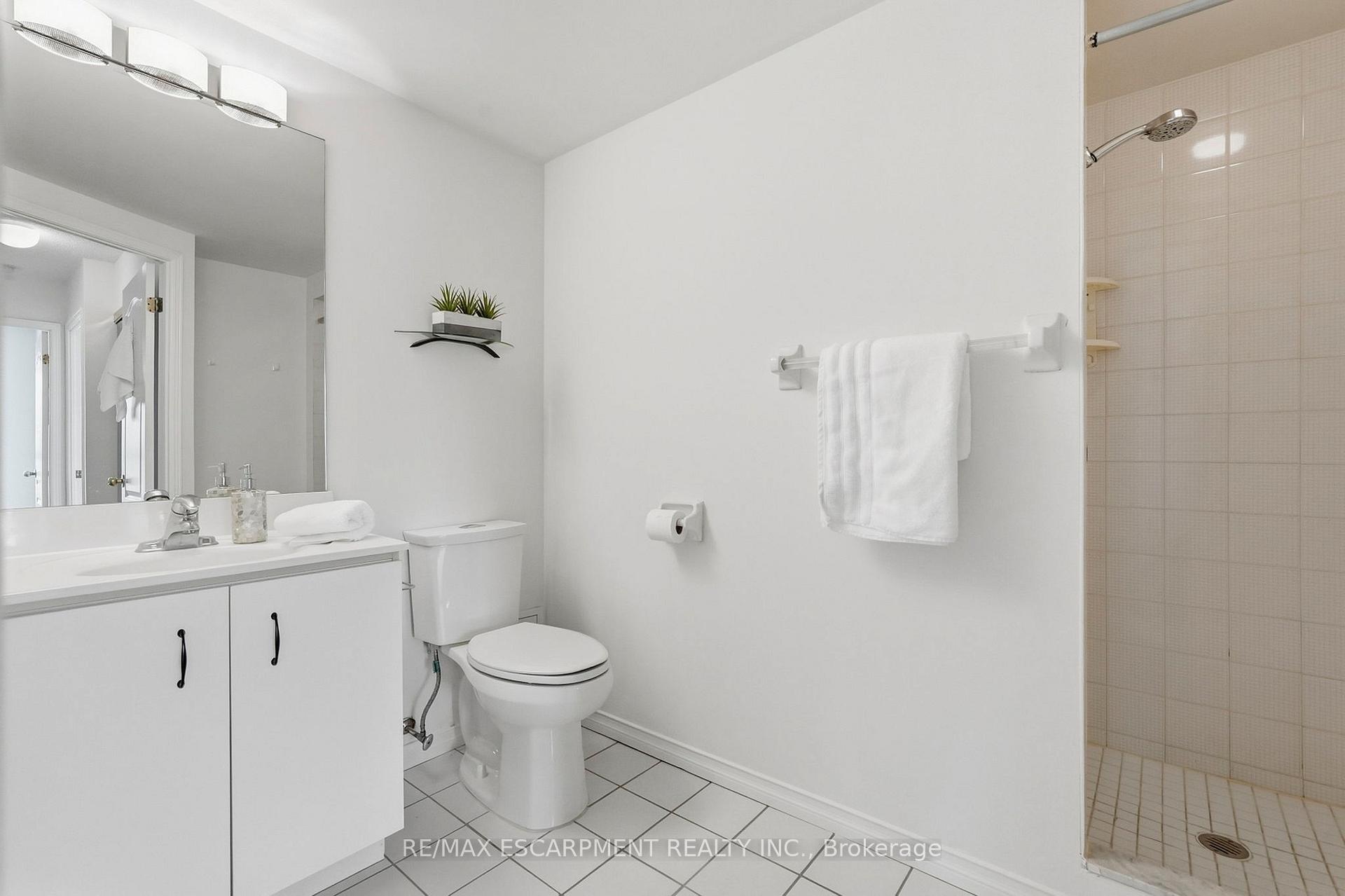 Photo 21 of Unit 403, 100 Millside Drive, Milton, Old Milton — HOMEH