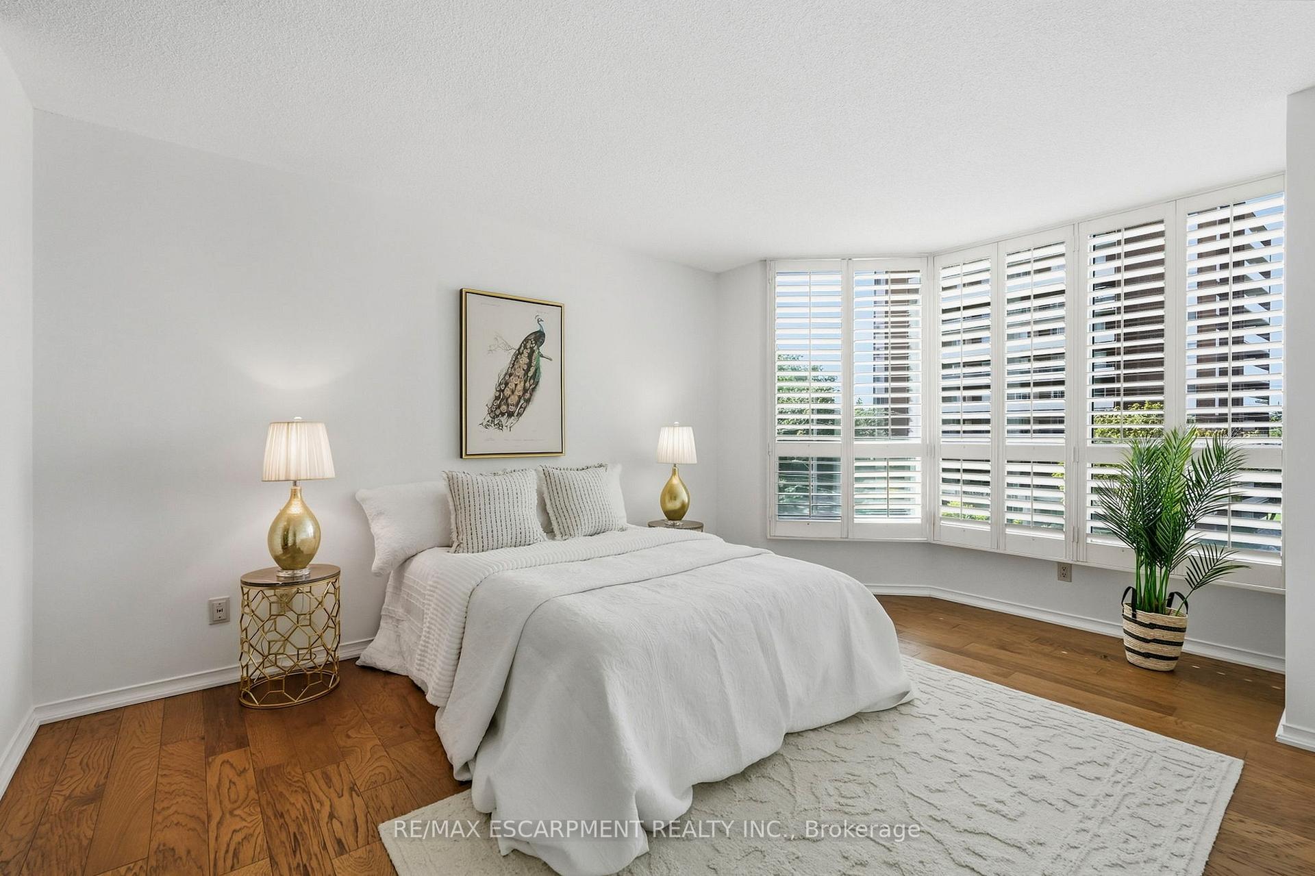 Photo 23 of Unit 403, 100 Millside Drive, Milton, Old Milton — HOMEH