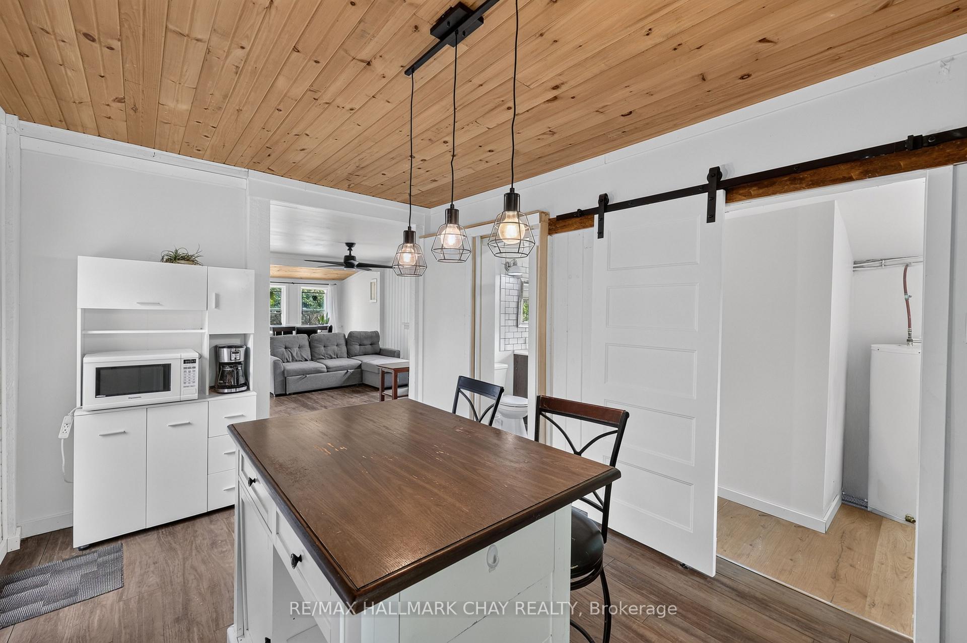 Photo 10 of 8 Myrtle Avenue, Oro-Medonte, Rural Oro-Medonte — HOMEH