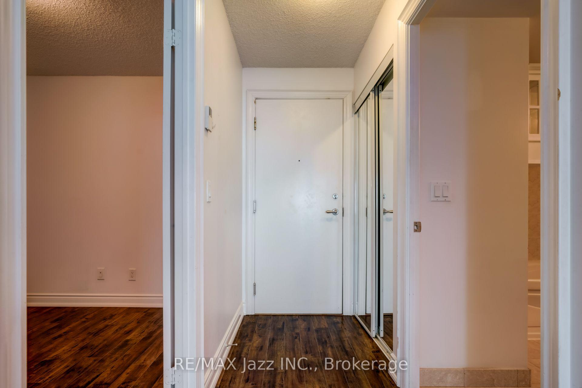 Photo 7 of Unit 1908, 15 Greenview Avenue, North York, Newtonbrook West — HOMEH