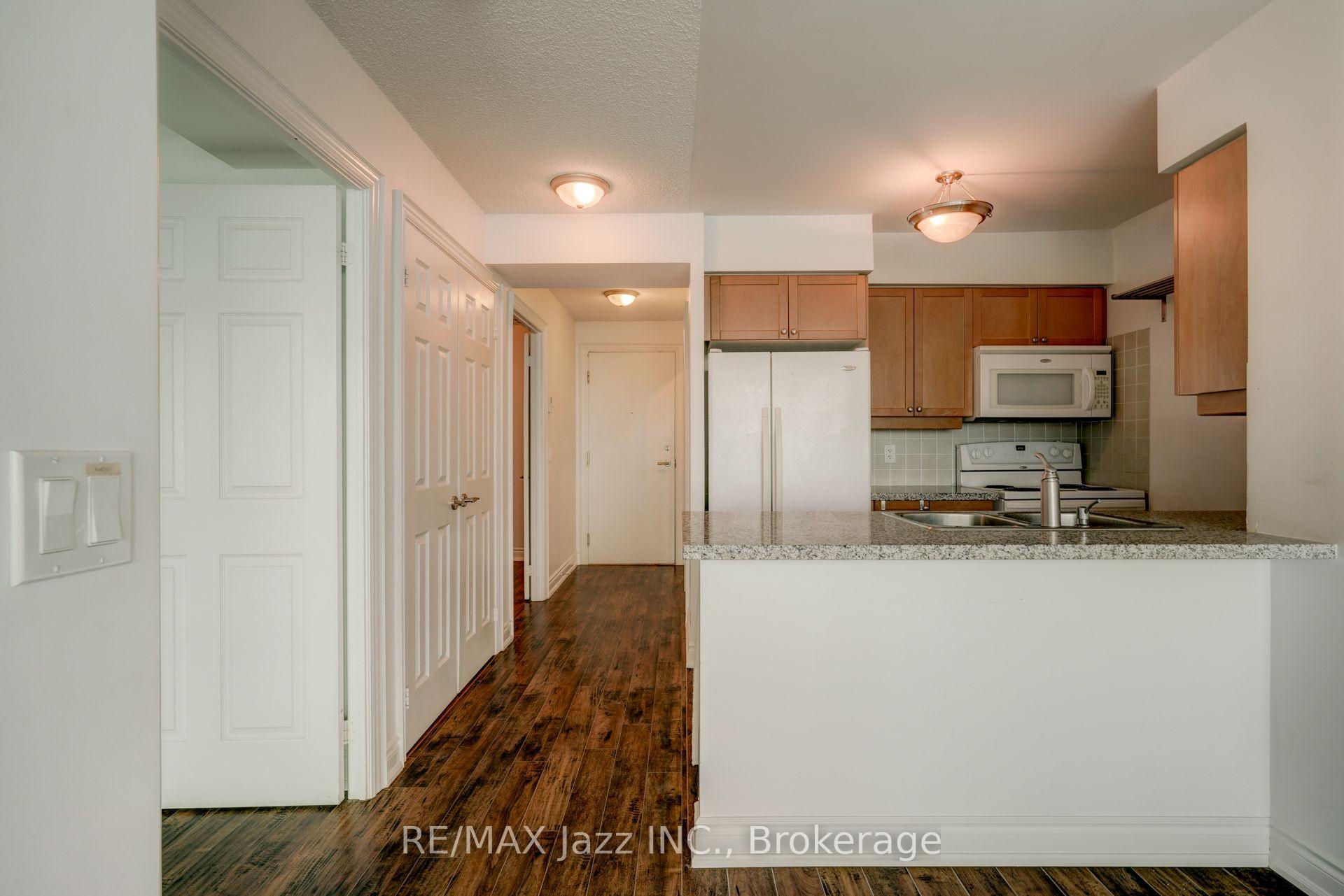Photo 11 of Unit 1908, 15 Greenview Avenue, North York, Newtonbrook West — HOMEH