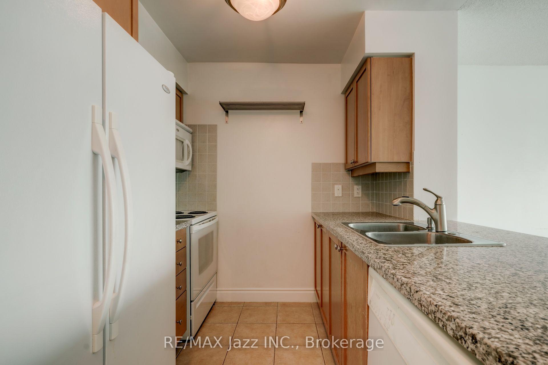 Photo 12 of Unit 1908, 15 Greenview Avenue, North York, Newtonbrook West — HOMEH