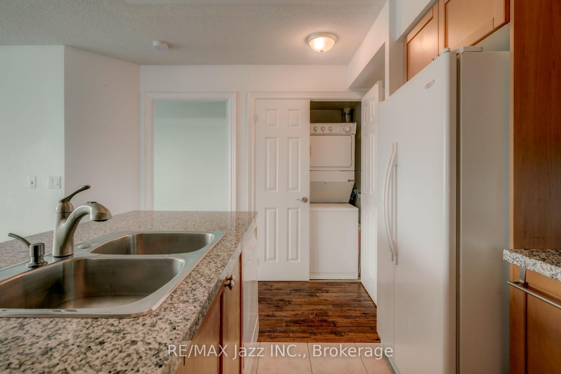 Photo 13 of Unit 1908, 15 Greenview Avenue, North York, Newtonbrook West — HOMEH