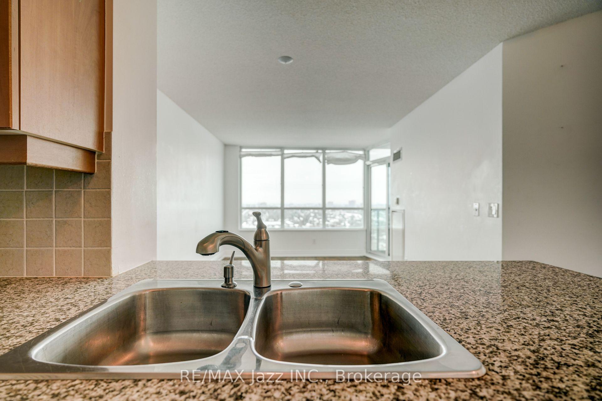 Photo 14 of Unit 1908, 15 Greenview Avenue, North York, Newtonbrook West — HOMEH
