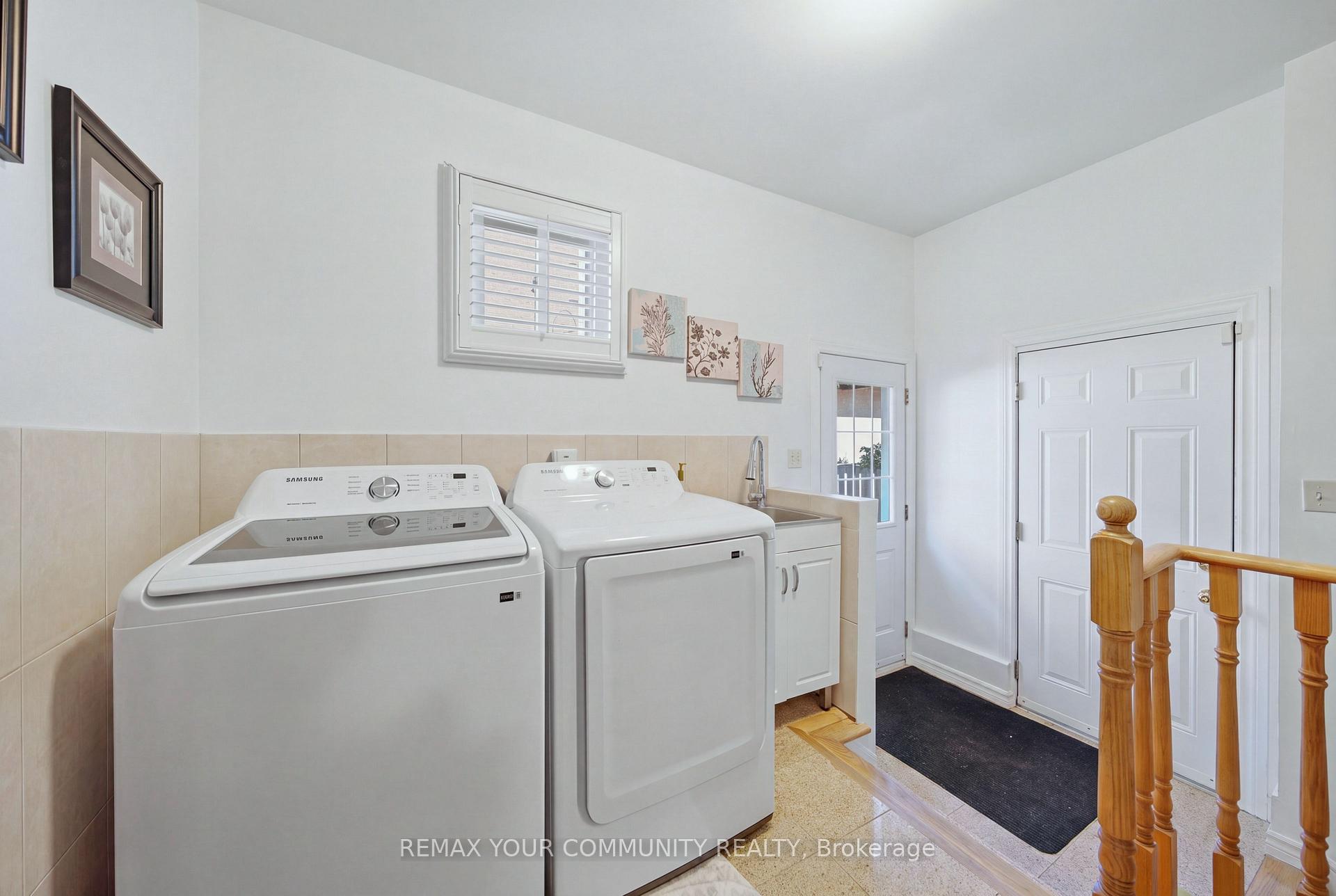Photo 35 of 44 Candy Crescent W, Brampton, Northwood Park — HOMEH