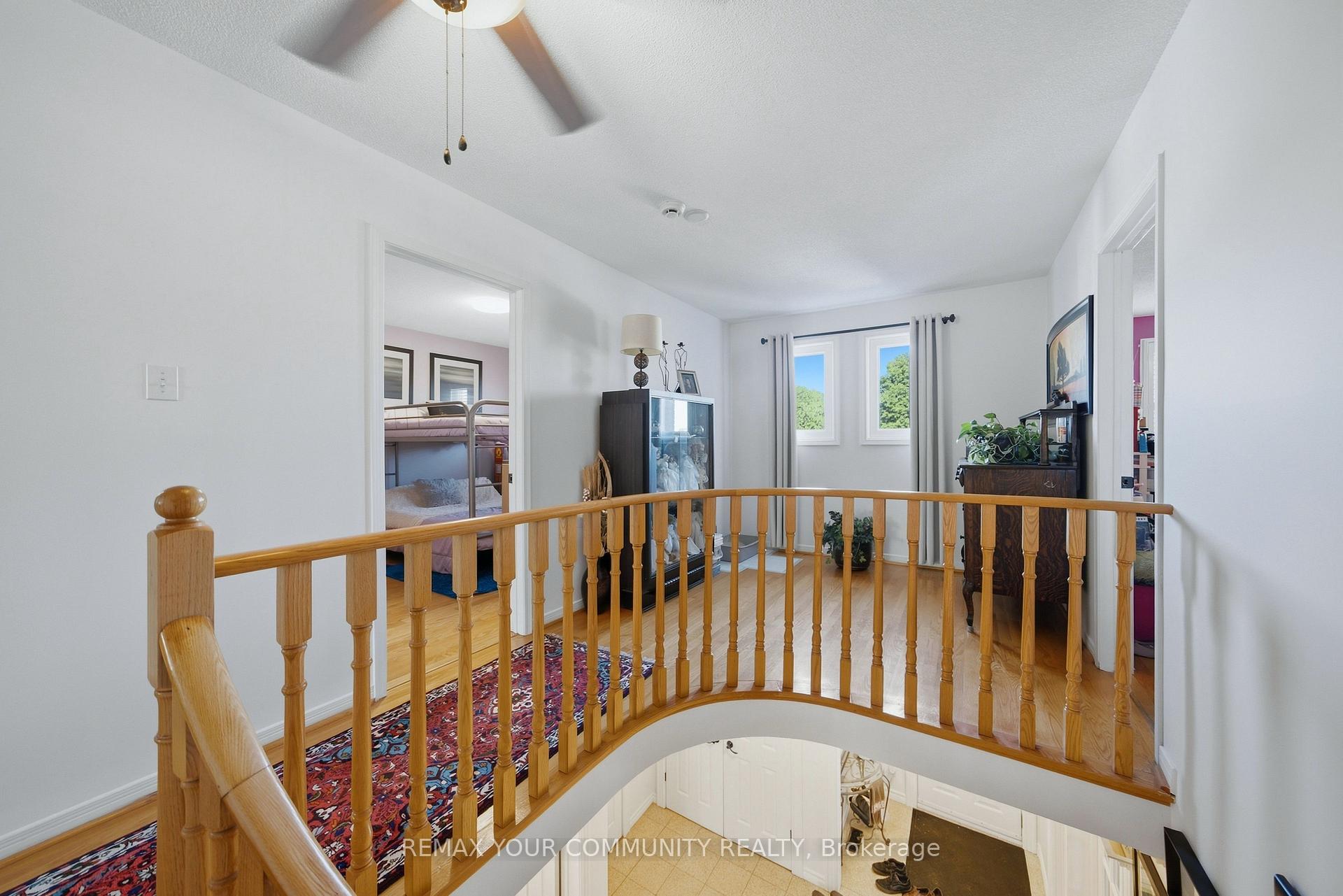 Photo 25 of 44 Candy Crescent W, Brampton, Northwood Park — HOMEH