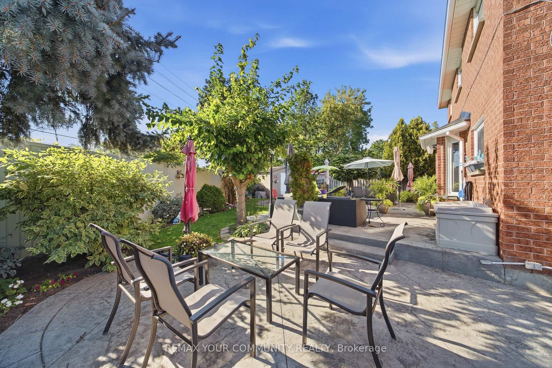 Photo 34 of 44 Candy Crescent W, Brampton, Northwood Park — HOMEH
