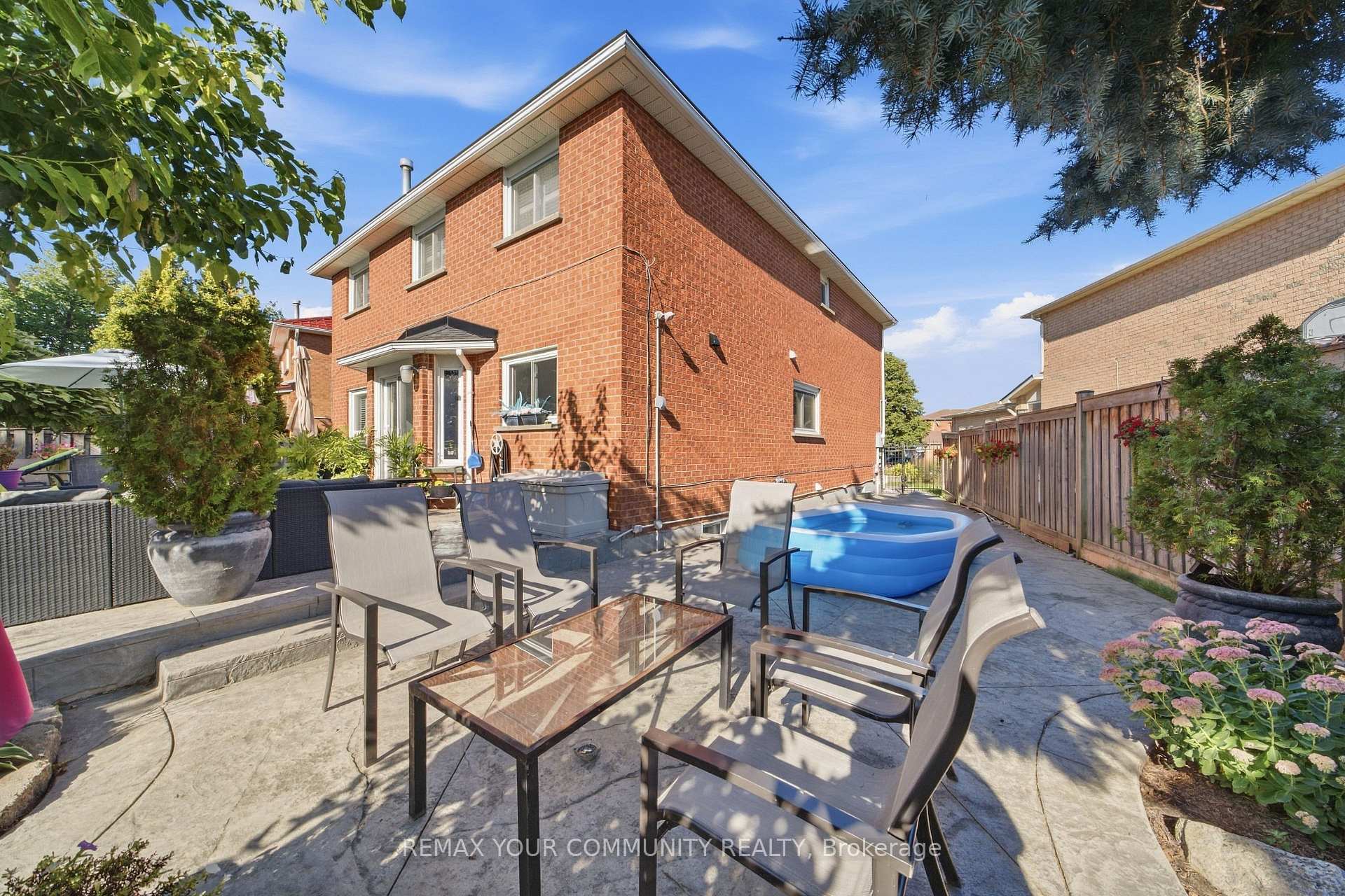Photo 36 of 44 Candy Crescent W, Brampton, Northwood Park — HOMEH