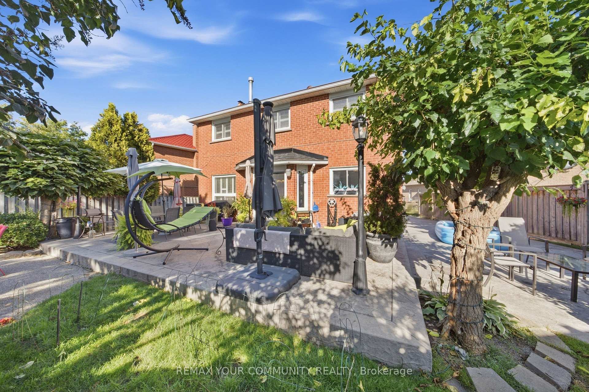 Photo 37 of 44 Candy Crescent W, Brampton, Northwood Park — HOMEH