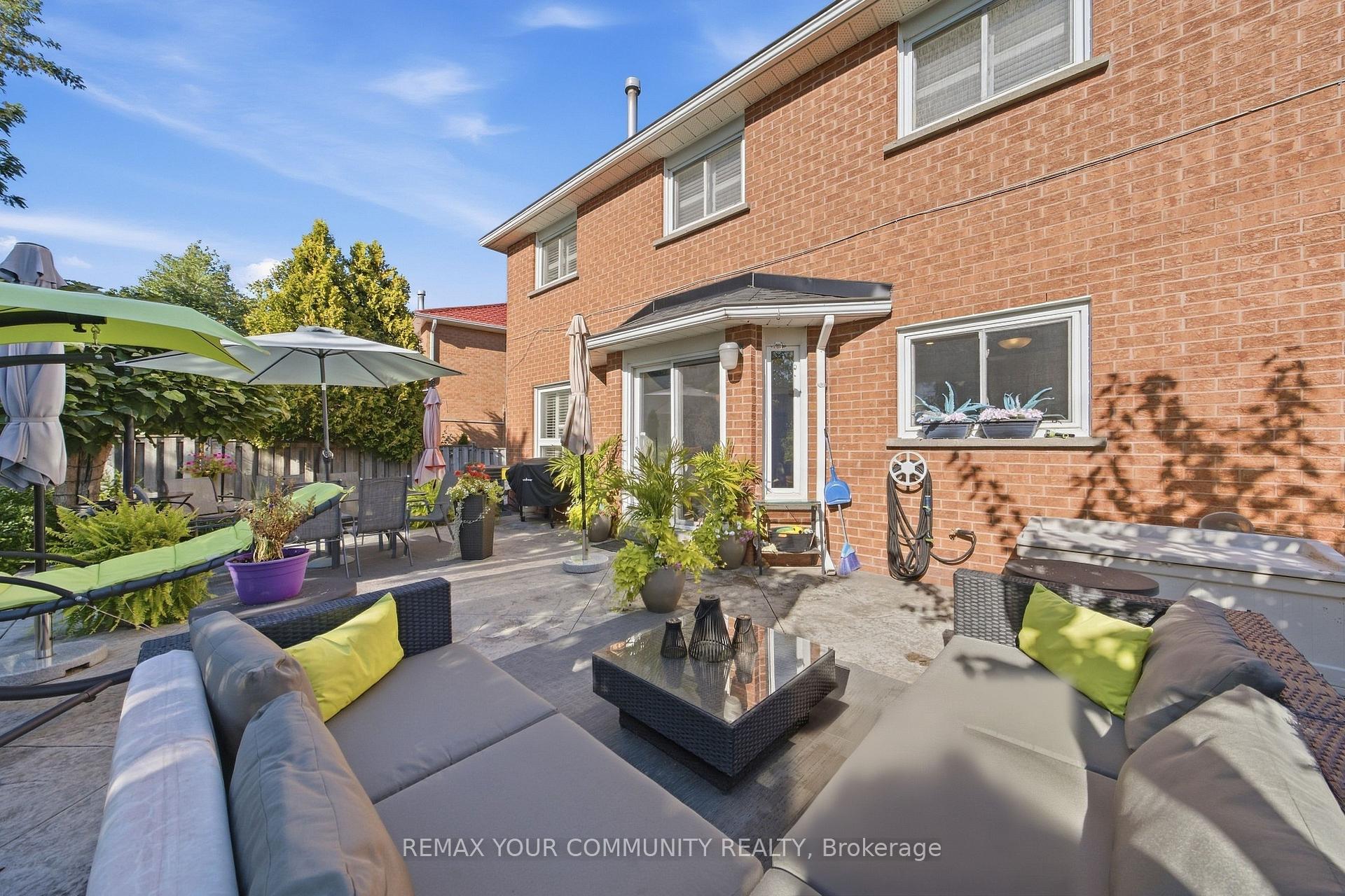 Photo 40 of 44 Candy Crescent W, Brampton, Northwood Park — HOMEH