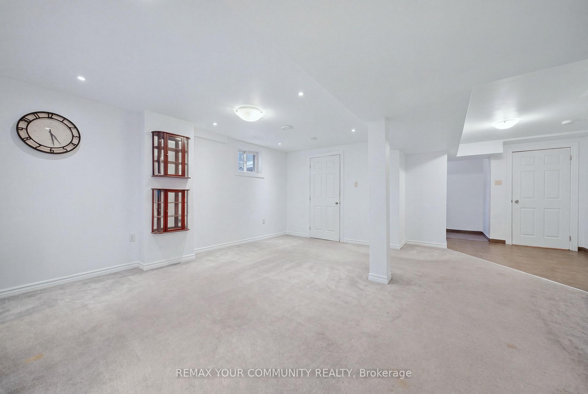 Photo 42 of 44 Candy Crescent W, Brampton, Northwood Park — HOMEH
