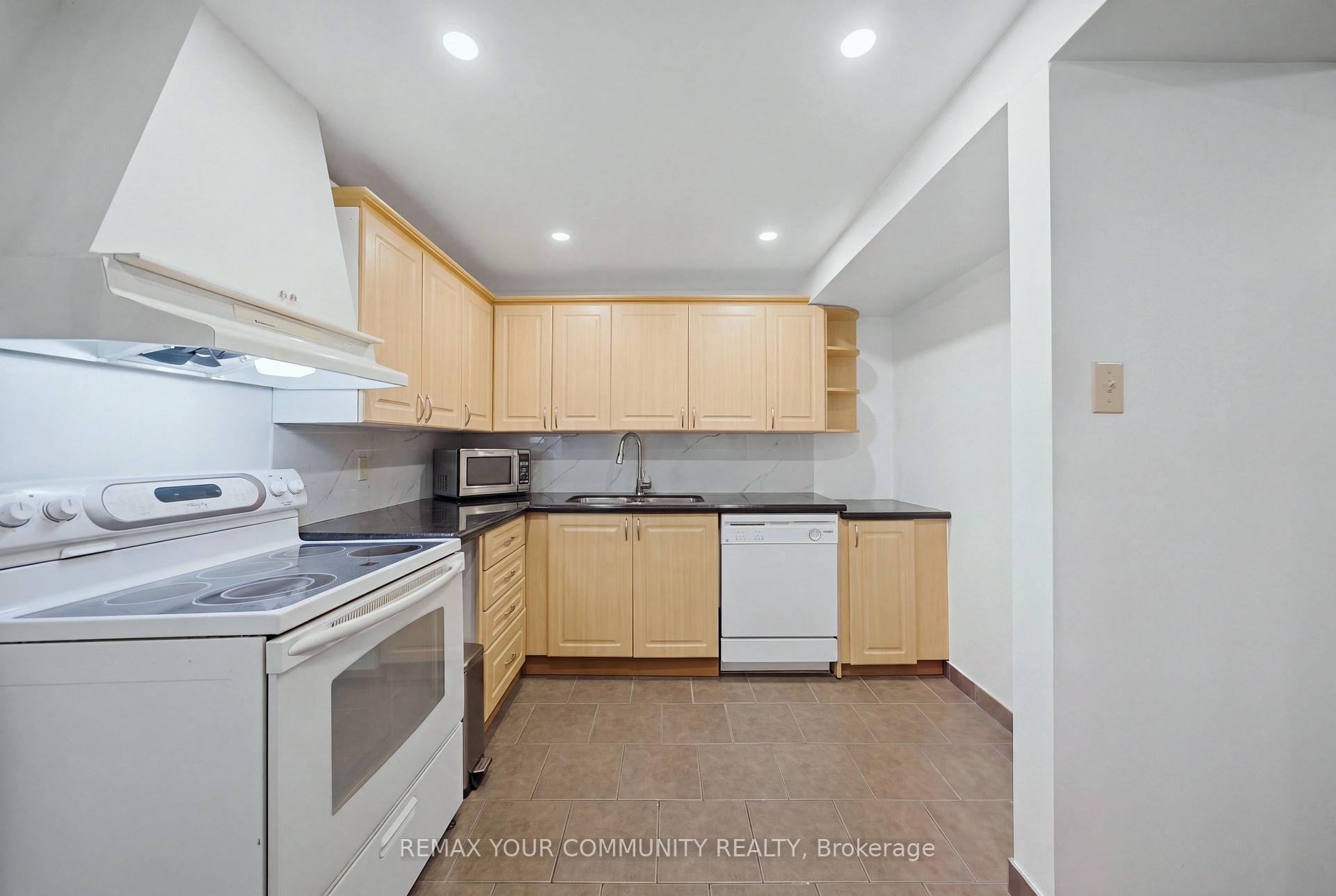 Photo 44 of 44 Candy Crescent W, Brampton, Northwood Park — HOMEH