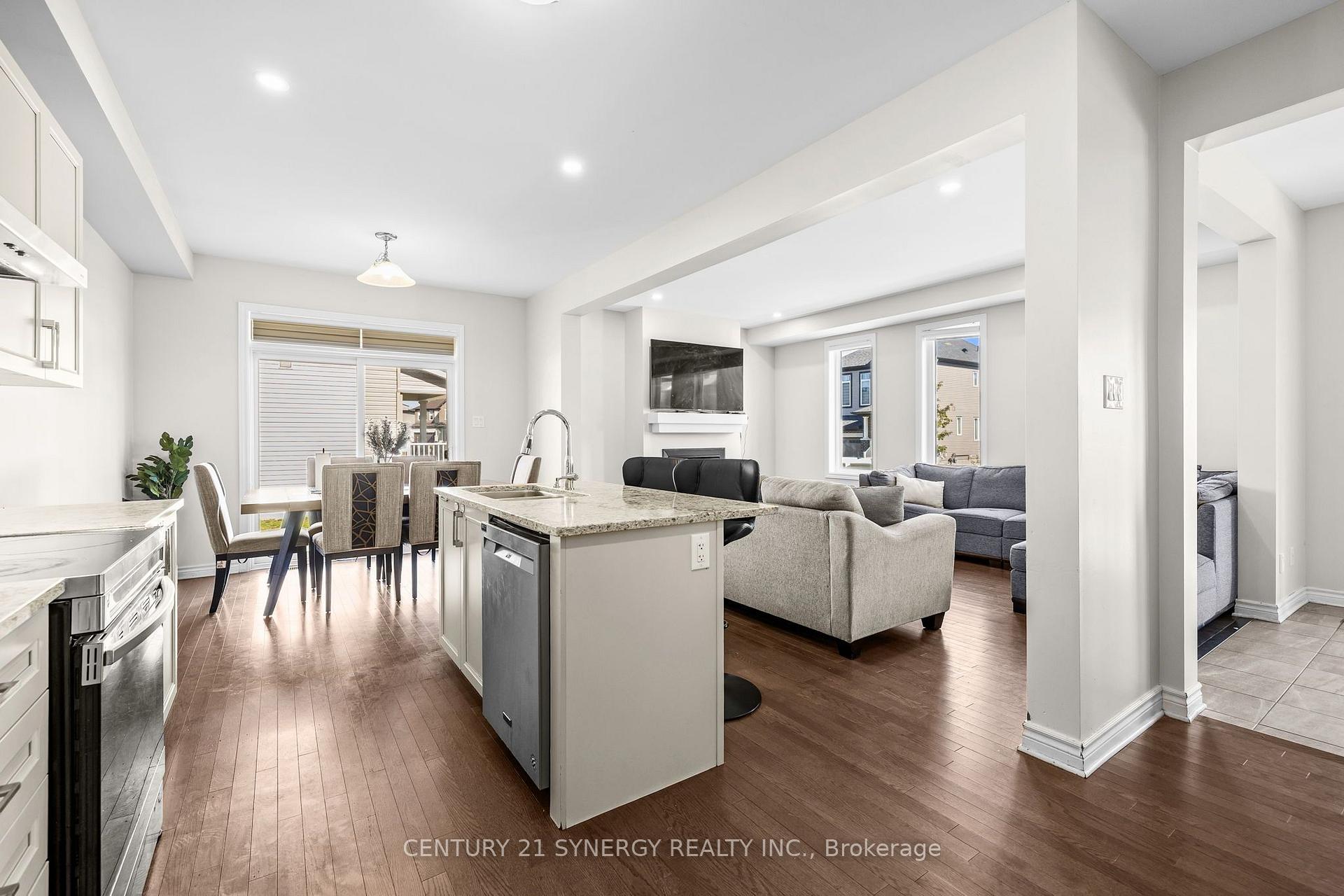 Photo 16 of 54 Eramosa Crescent, Ottawa, Kanata - Kanata Lakes/Heritage Hills — HOMEH