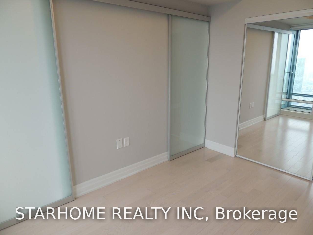 Photo 6 of Unit 4909, 8 The Esplanade, Toronto, Waterfront Communities — HOMEH