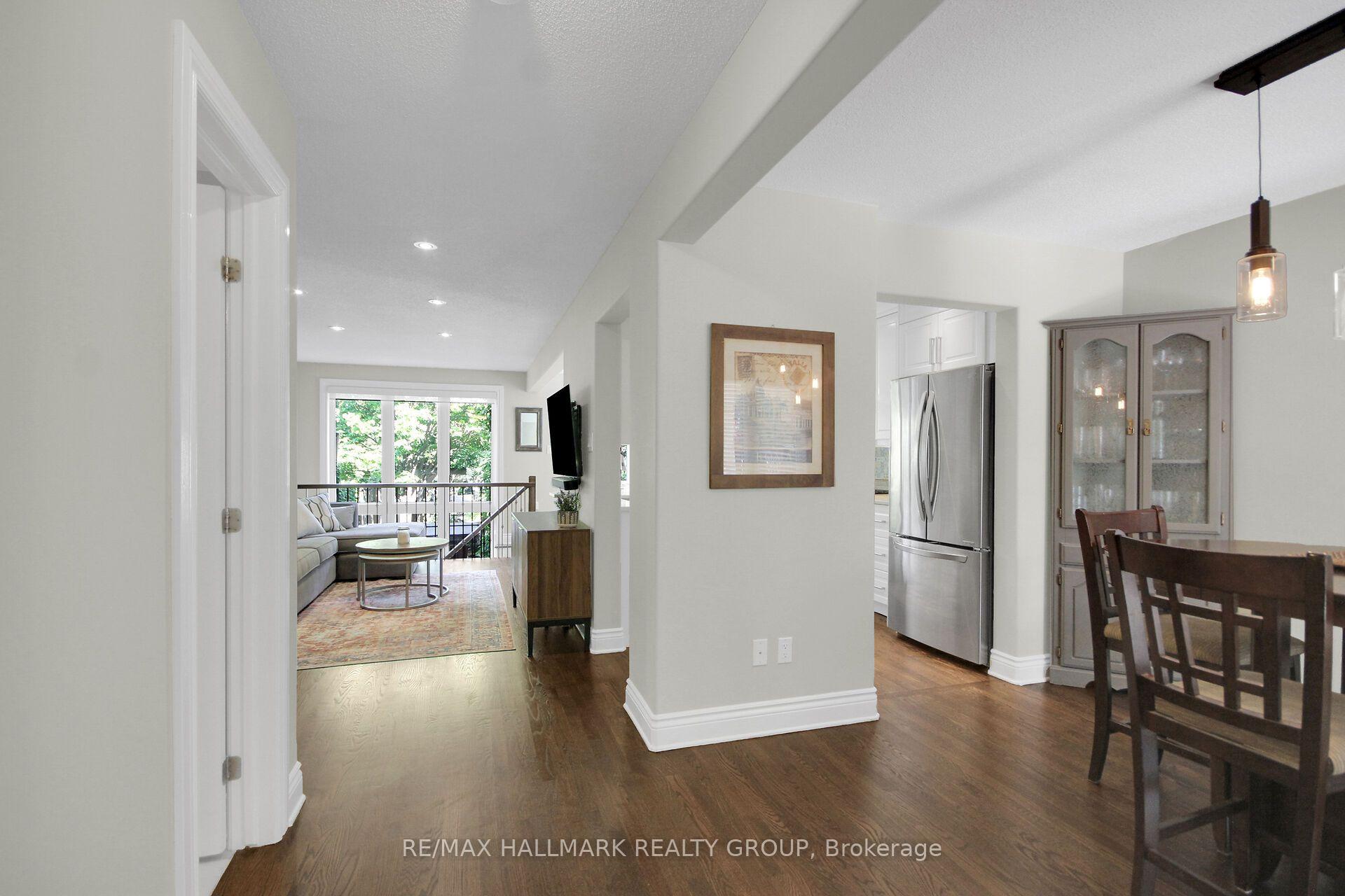 Photo 3 of 174 Talltree Crescent, Ottawa, Stittsville (Central) — HOMEH