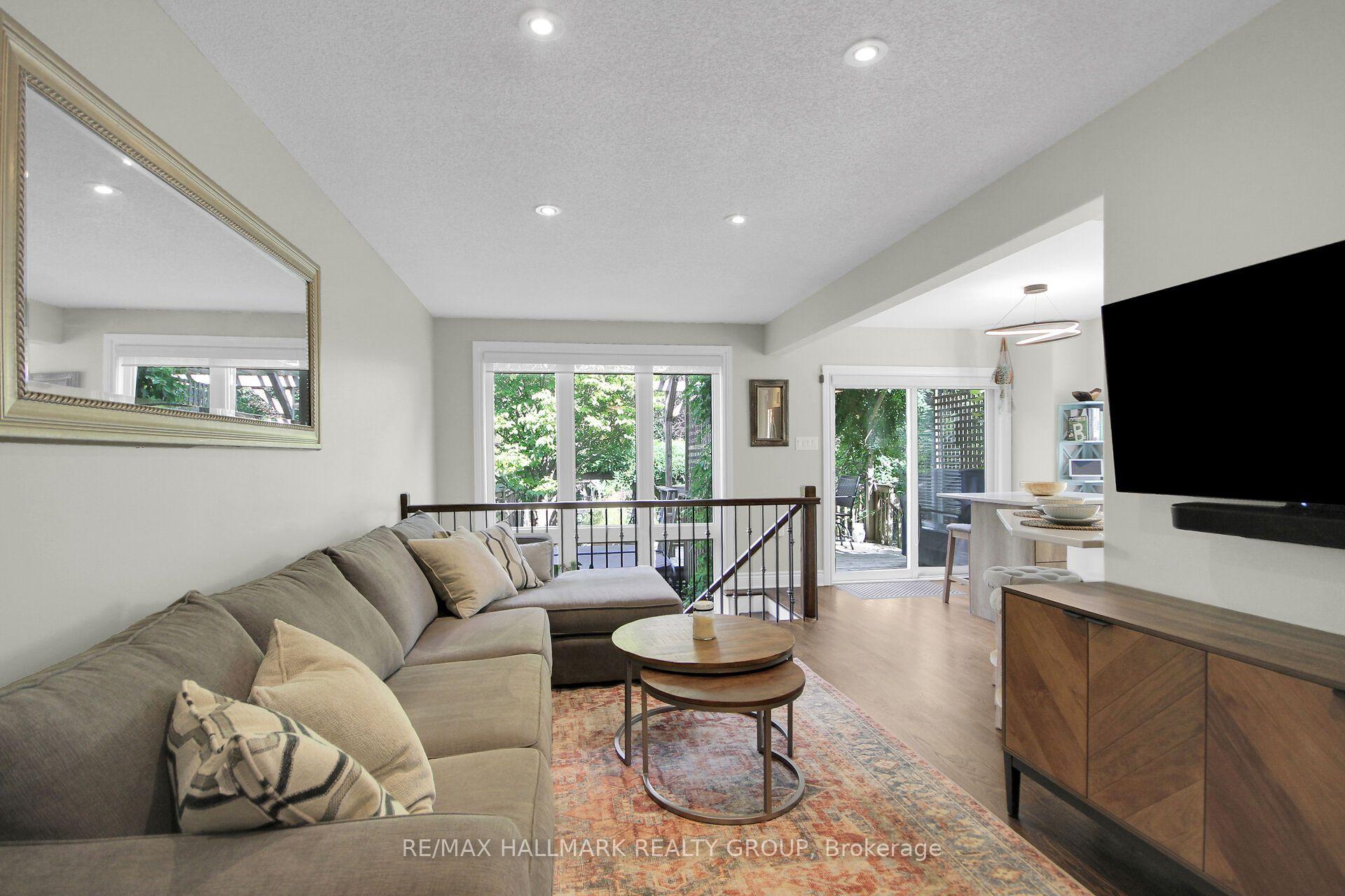 Photo 5 of 174 Talltree Crescent, Ottawa, Stittsville (Central) — HOMEH