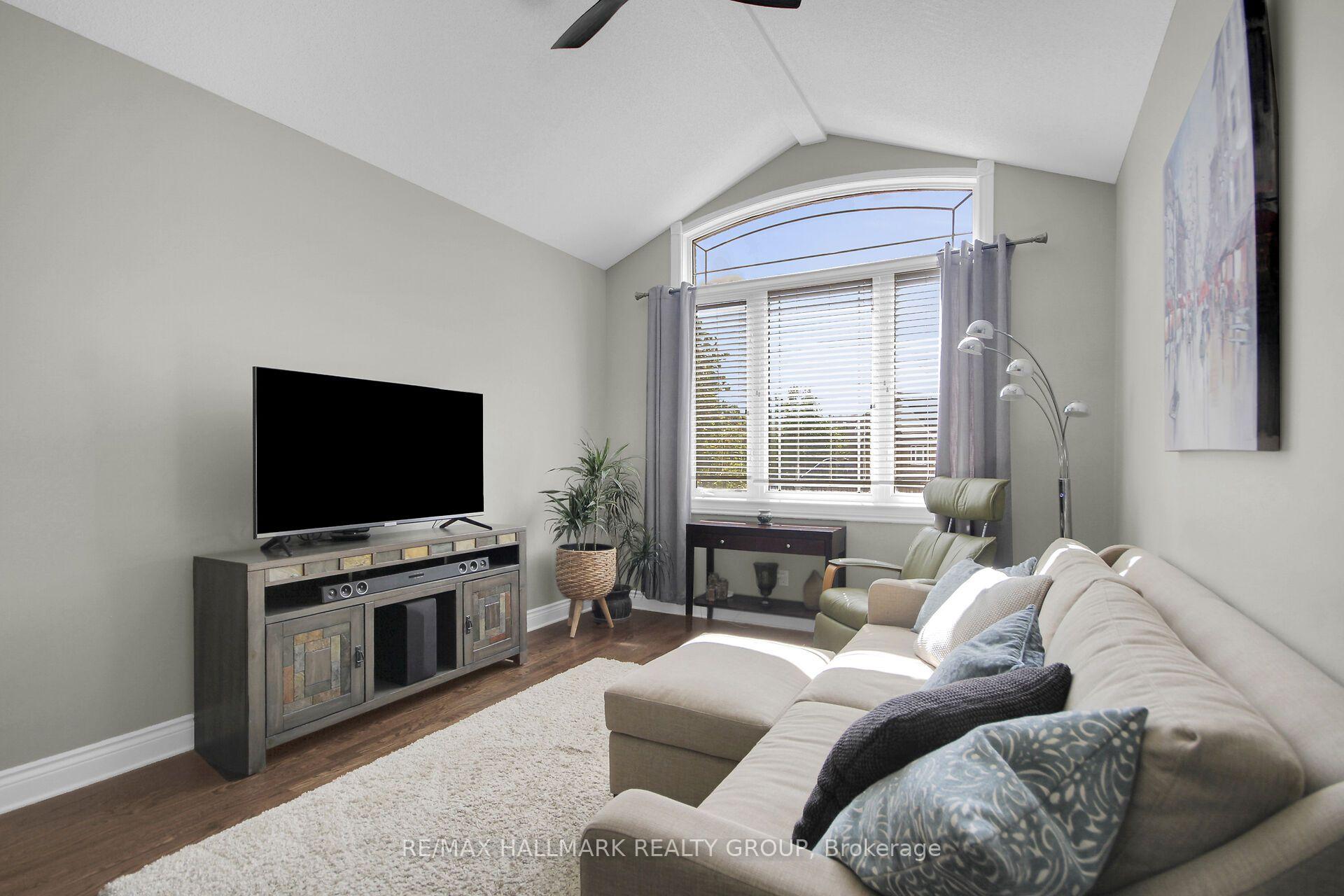 Photo 17 of 174 Talltree Crescent, Ottawa, Stittsville (Central) — HOMEH