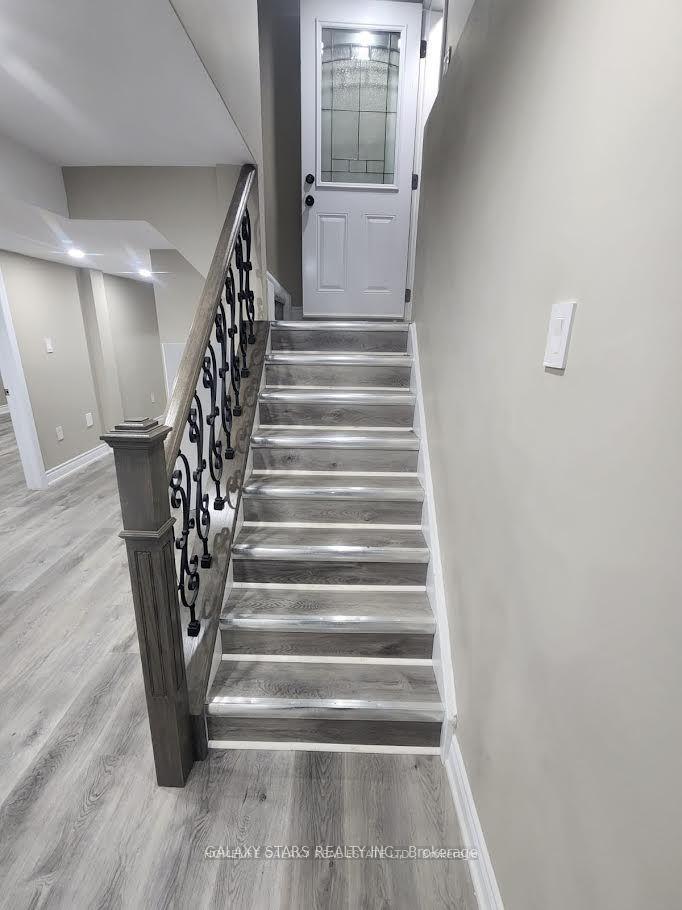 Photo 13 of 75 Marita Place, Vaughan, Glen Shields — HOMEH