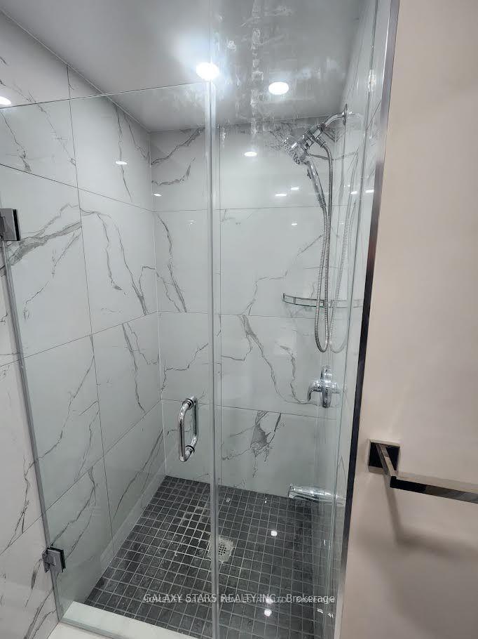 Photo 21 of 75 Marita Place, Vaughan, Glen Shields — HOMEH