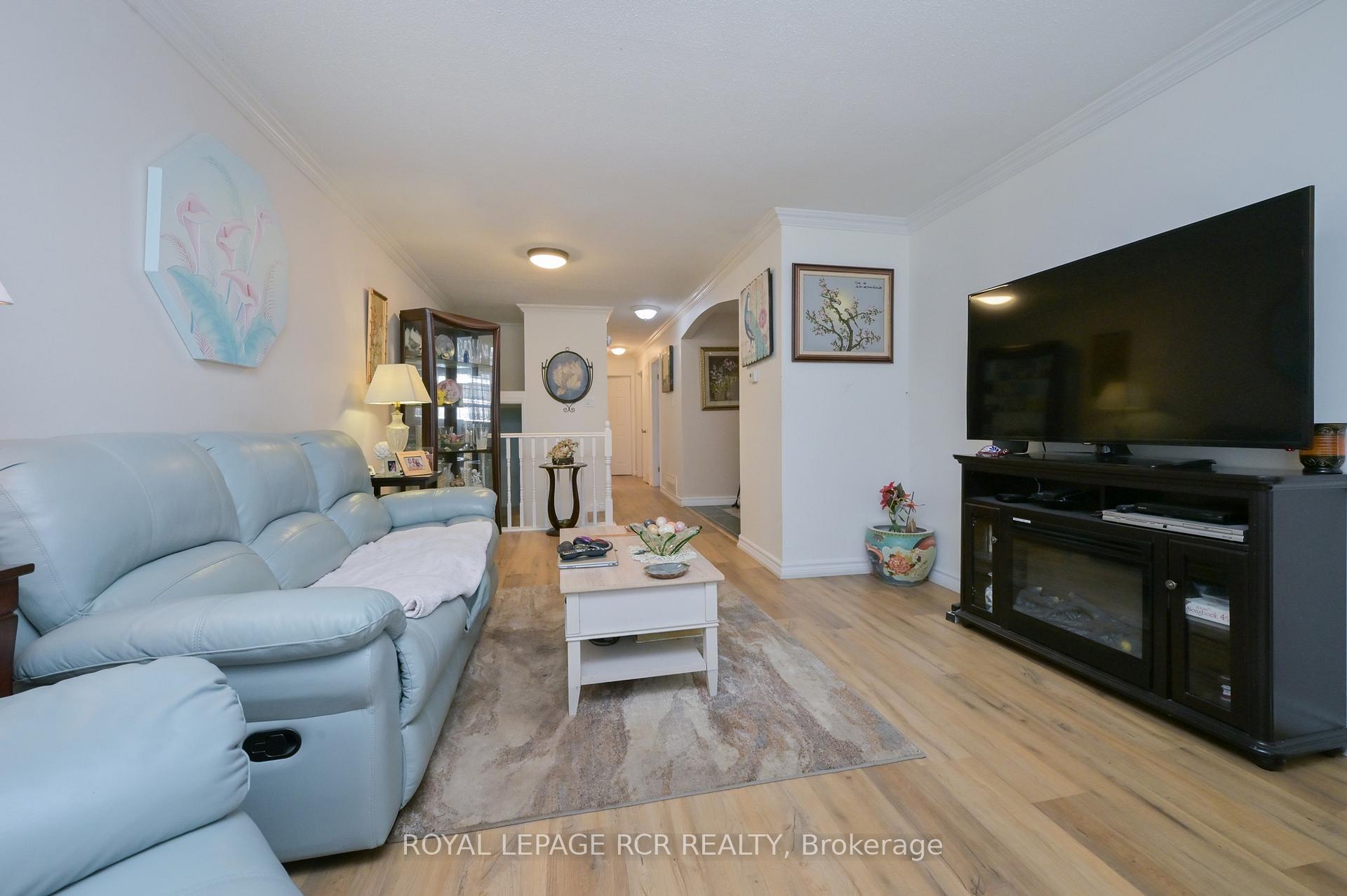 Photo 9 of 41 Madison Avenue, Orangeville — HOMEH