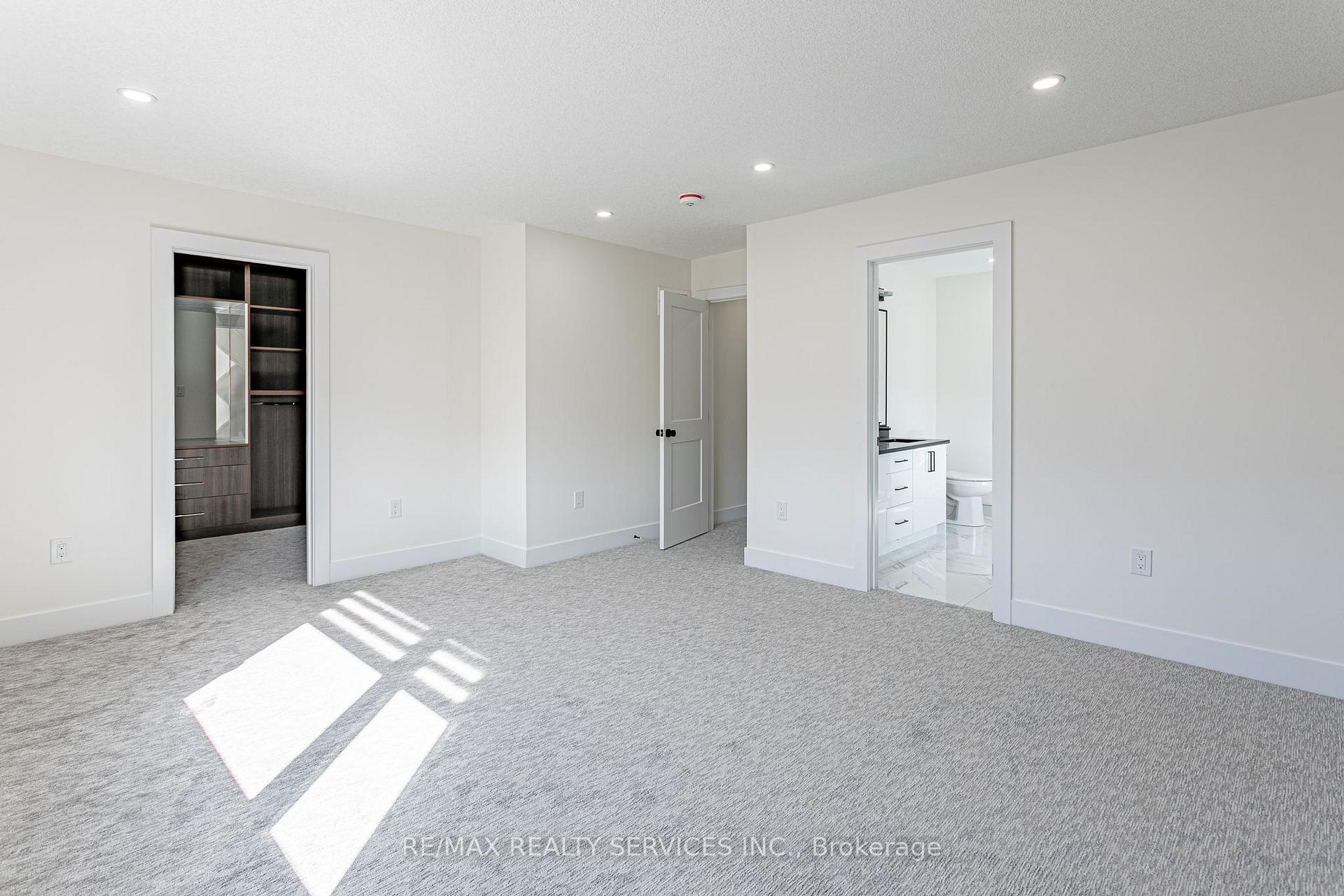 Photo 17 of 829 Darnley Boulevard, London, South U — HOMEH