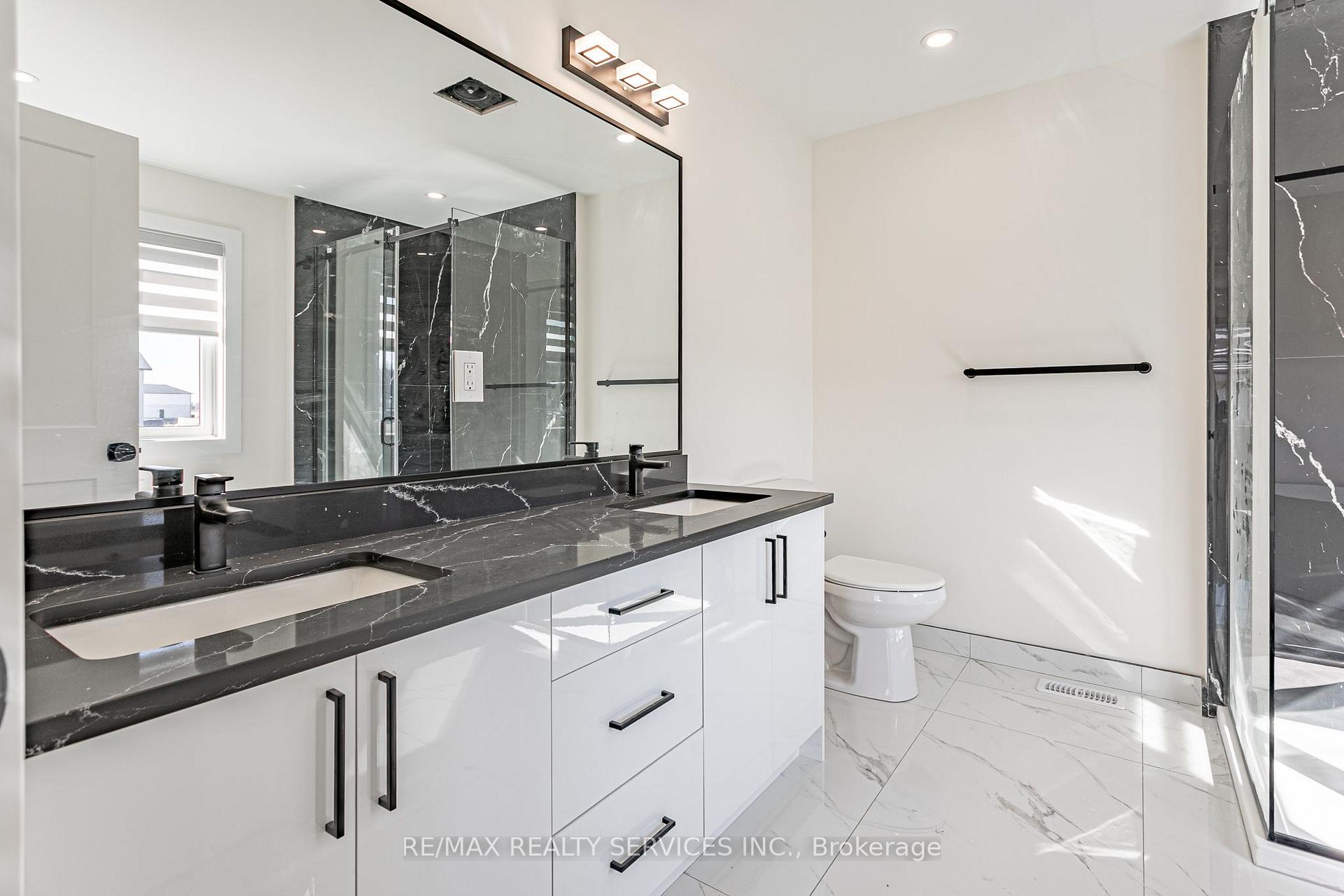 Photo 19 of 829 Darnley Boulevard, London, South U — HOMEH