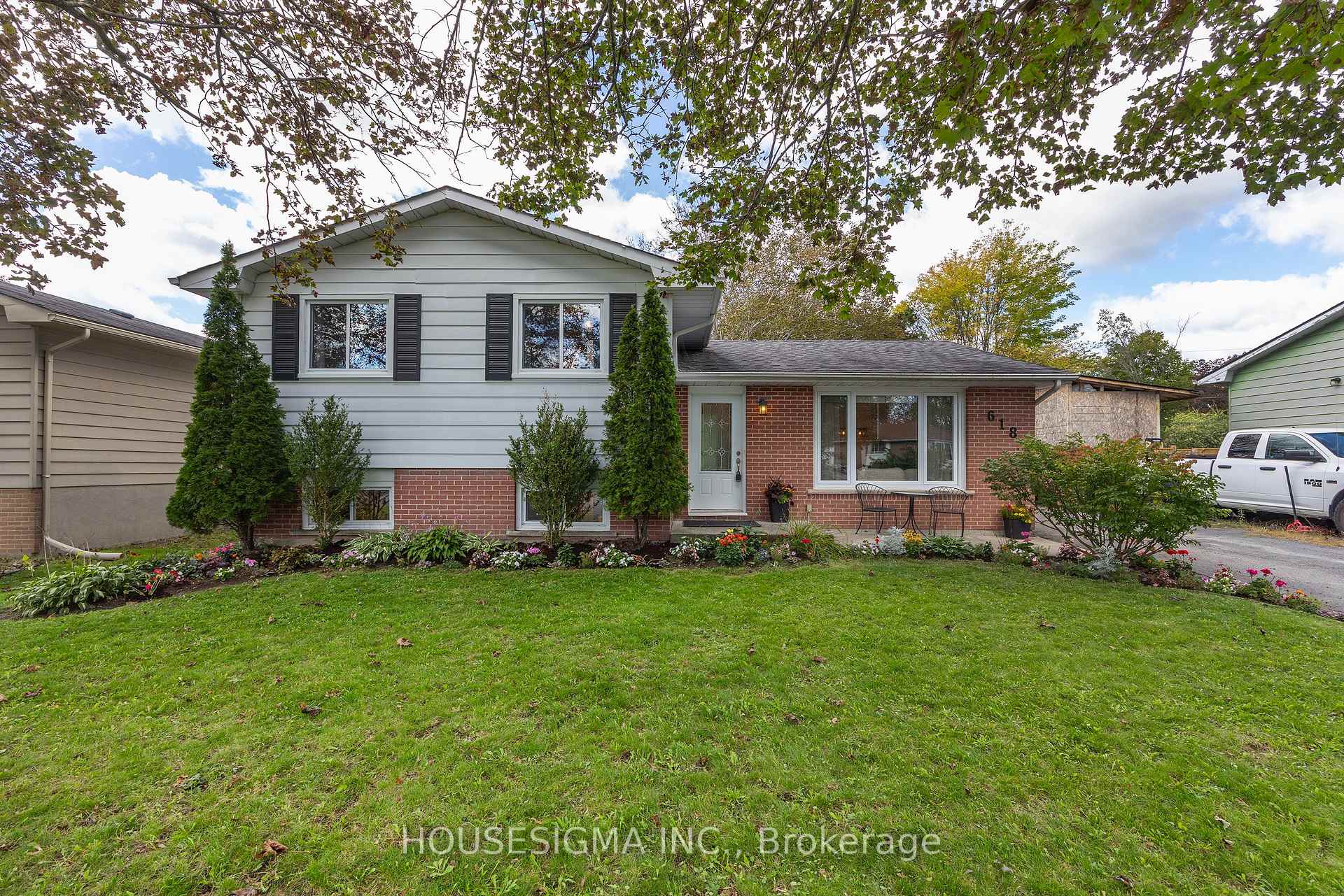 Photo of 618 Aylmer Crescent
