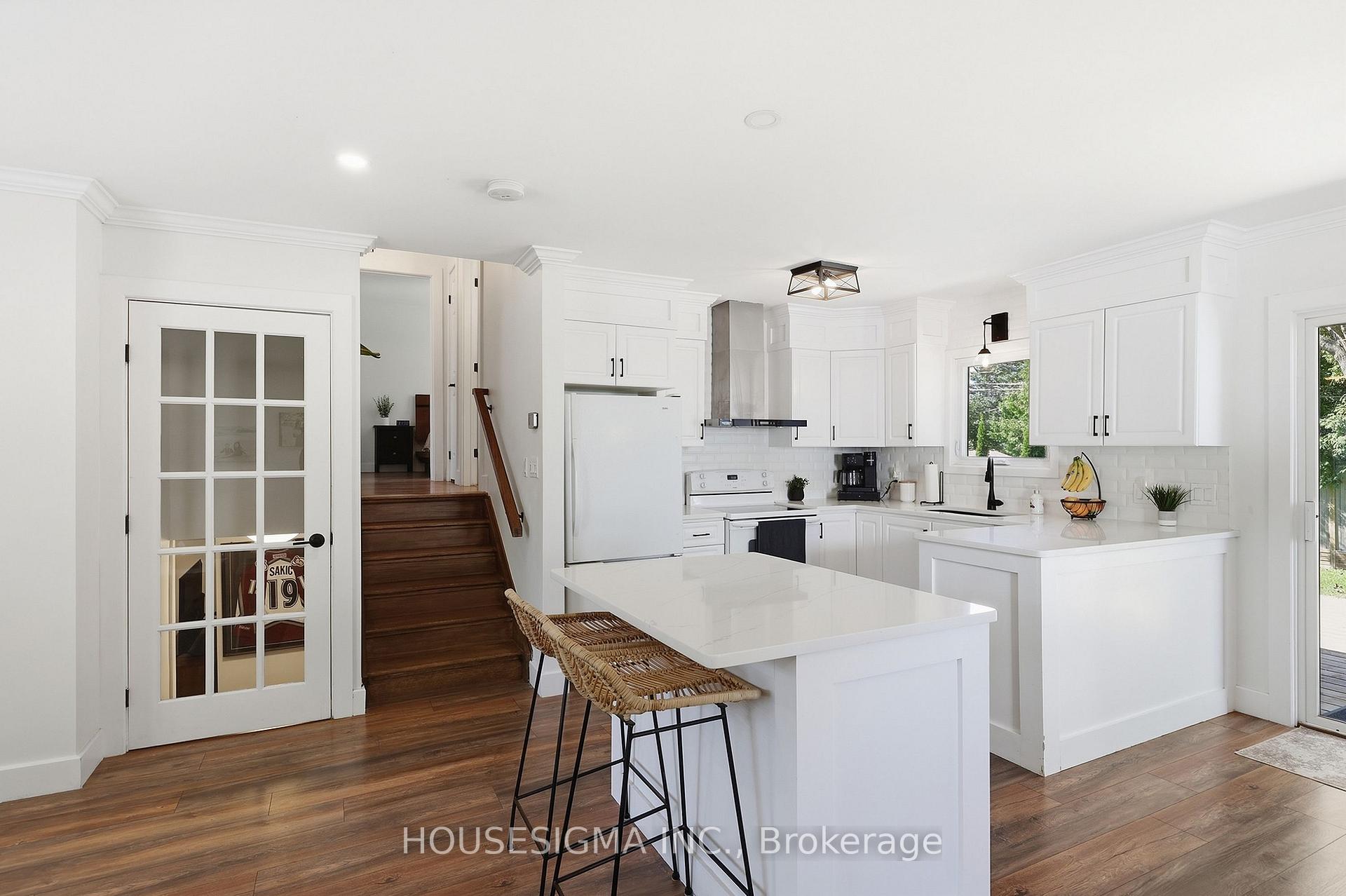 Photo 8 of 618 Aylmer Crescent, Kingston, South of Taylor-Kidd Blvd — HOMEH