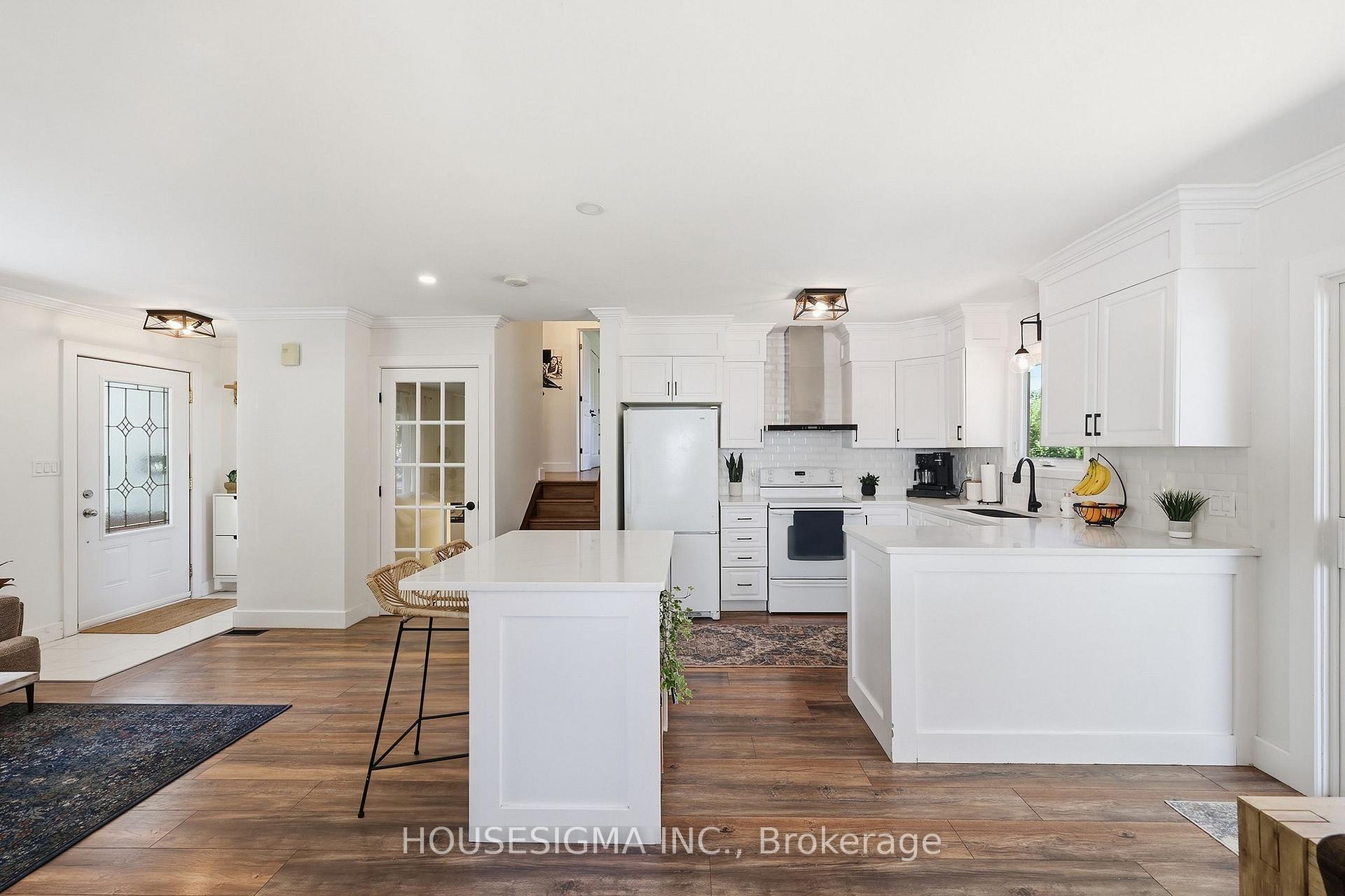 Photo 9 of 618 Aylmer Crescent, Kingston, South of Taylor-Kidd Blvd — HOMEH