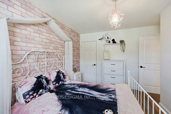 Photo 21 of 618 Aylmer Crescent, Kingston, South of Taylor-Kidd Blvd — HOMEH