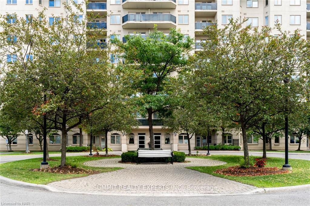 Photo 2 of Unit 408, 10 Dayspring Circle, Brampton, Bram East — HOMEH
