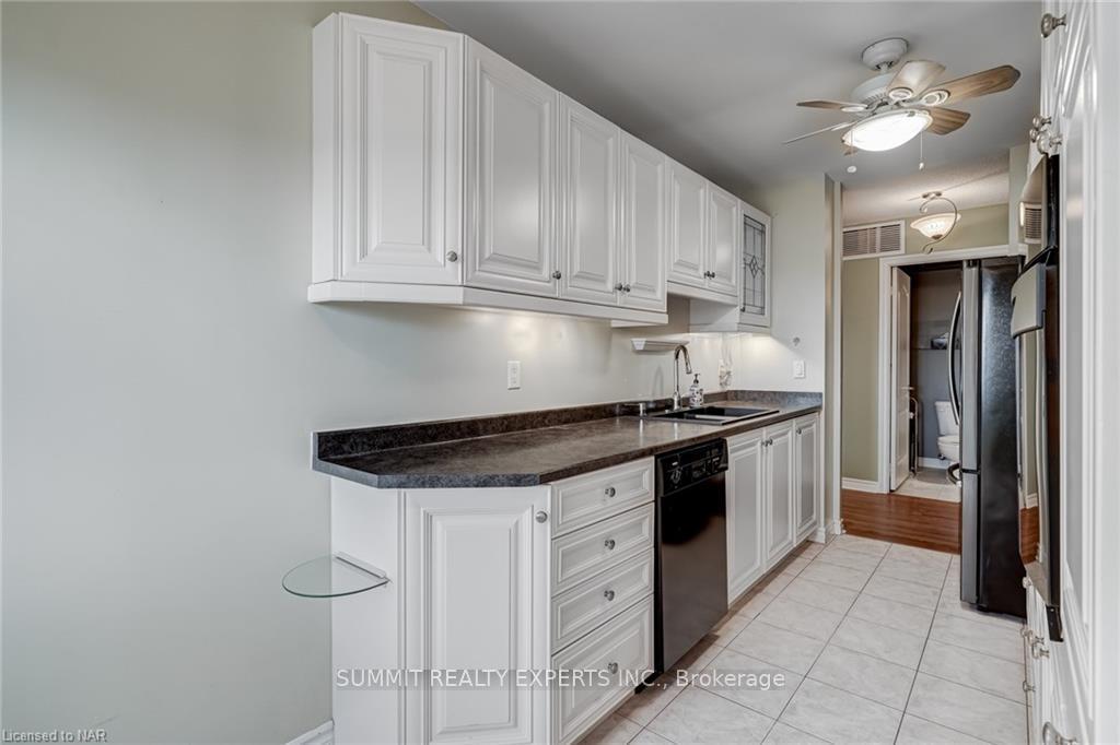 Photo 8 of Unit 408, 10 Dayspring Circle, Brampton, Bram East — HOMEH