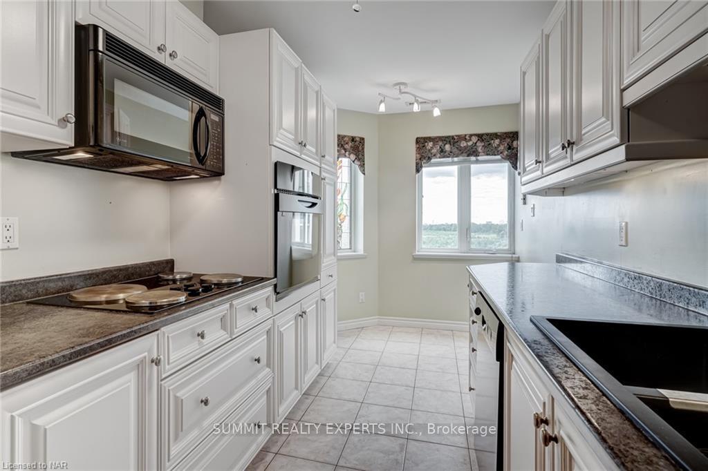 Photo 9 of Unit 408, 10 Dayspring Circle, Brampton, Bram East — HOMEH