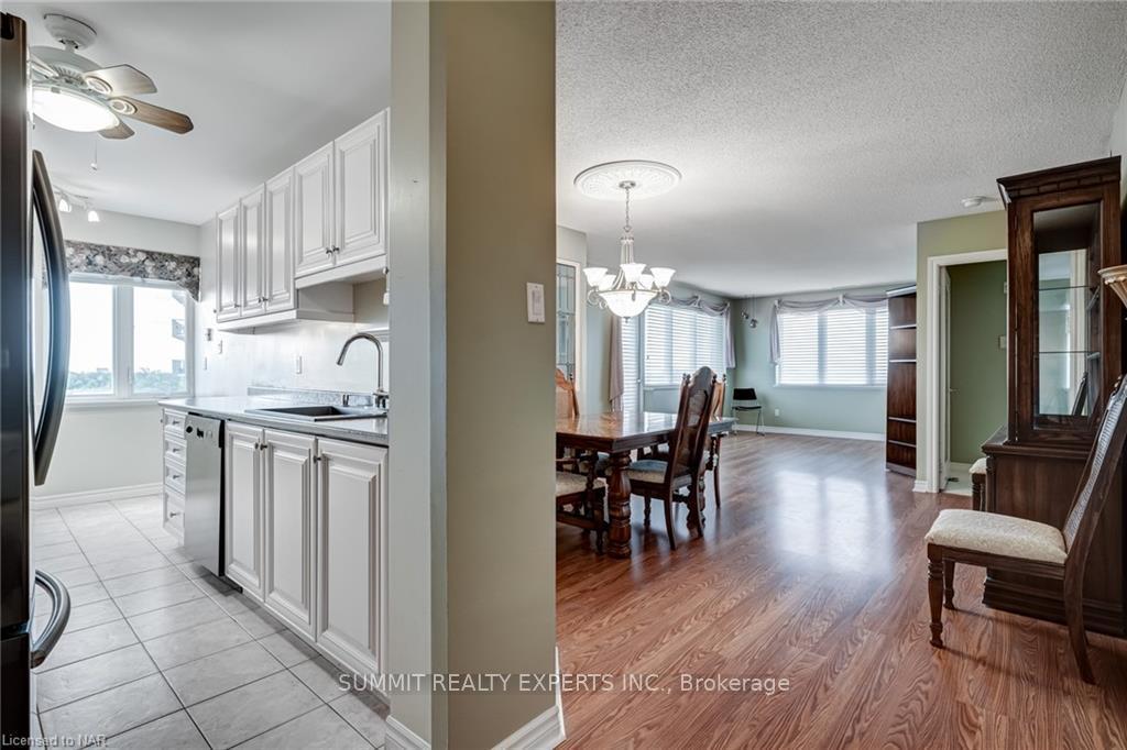 Photo 11 of Unit 408, 10 Dayspring Circle, Brampton, Bram East — HOMEH