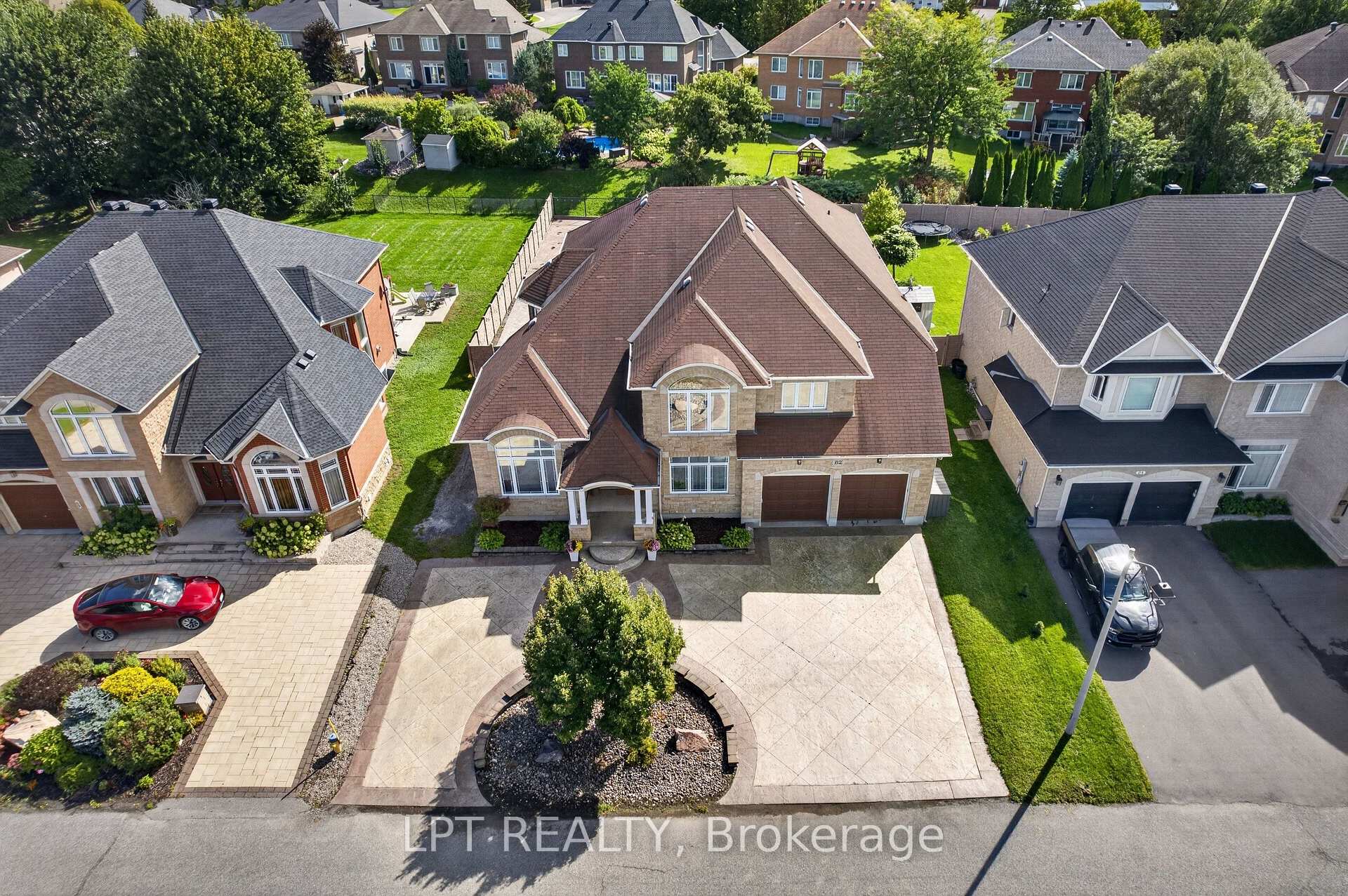 Photo 3 of 62 Tradewinds Drive, Ottawa, Barrhaven East — HOMEH