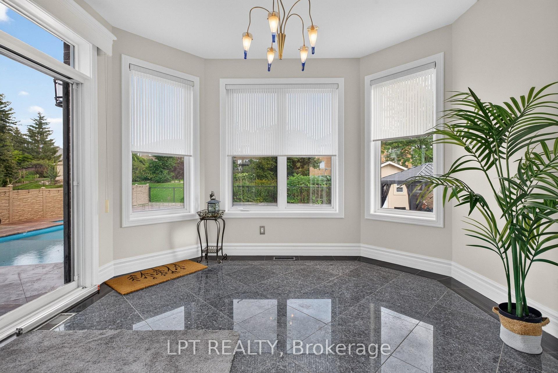 Photo 19 of 62 Tradewinds Drive, Ottawa, Barrhaven East — HOMEH
