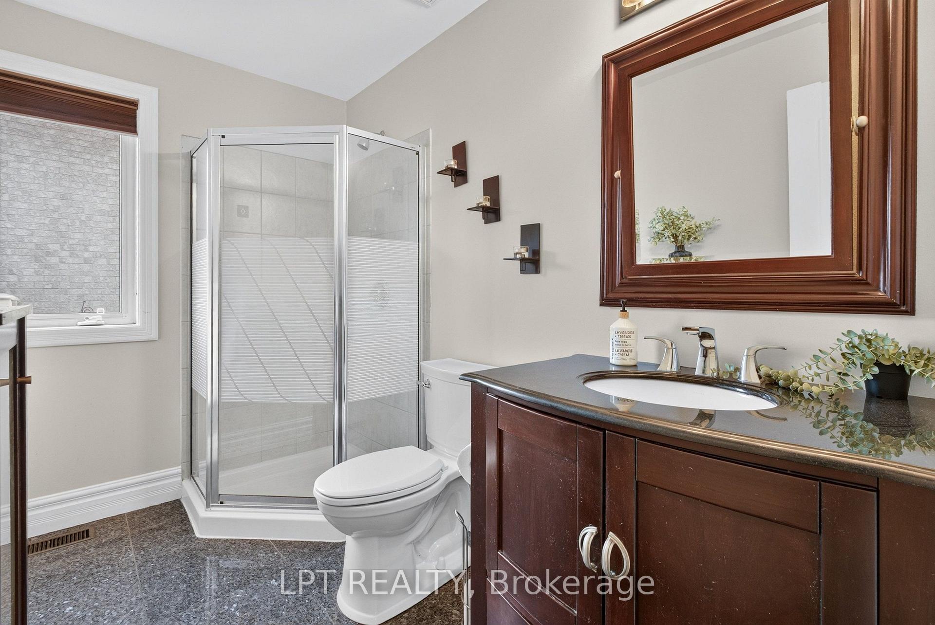 Photo 21 of 62 Tradewinds Drive, Ottawa, Barrhaven East — HOMEH
