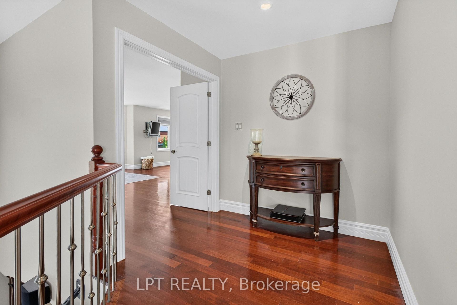 Photo 23 of 62 Tradewinds Drive, Ottawa, Barrhaven East — HOMEH