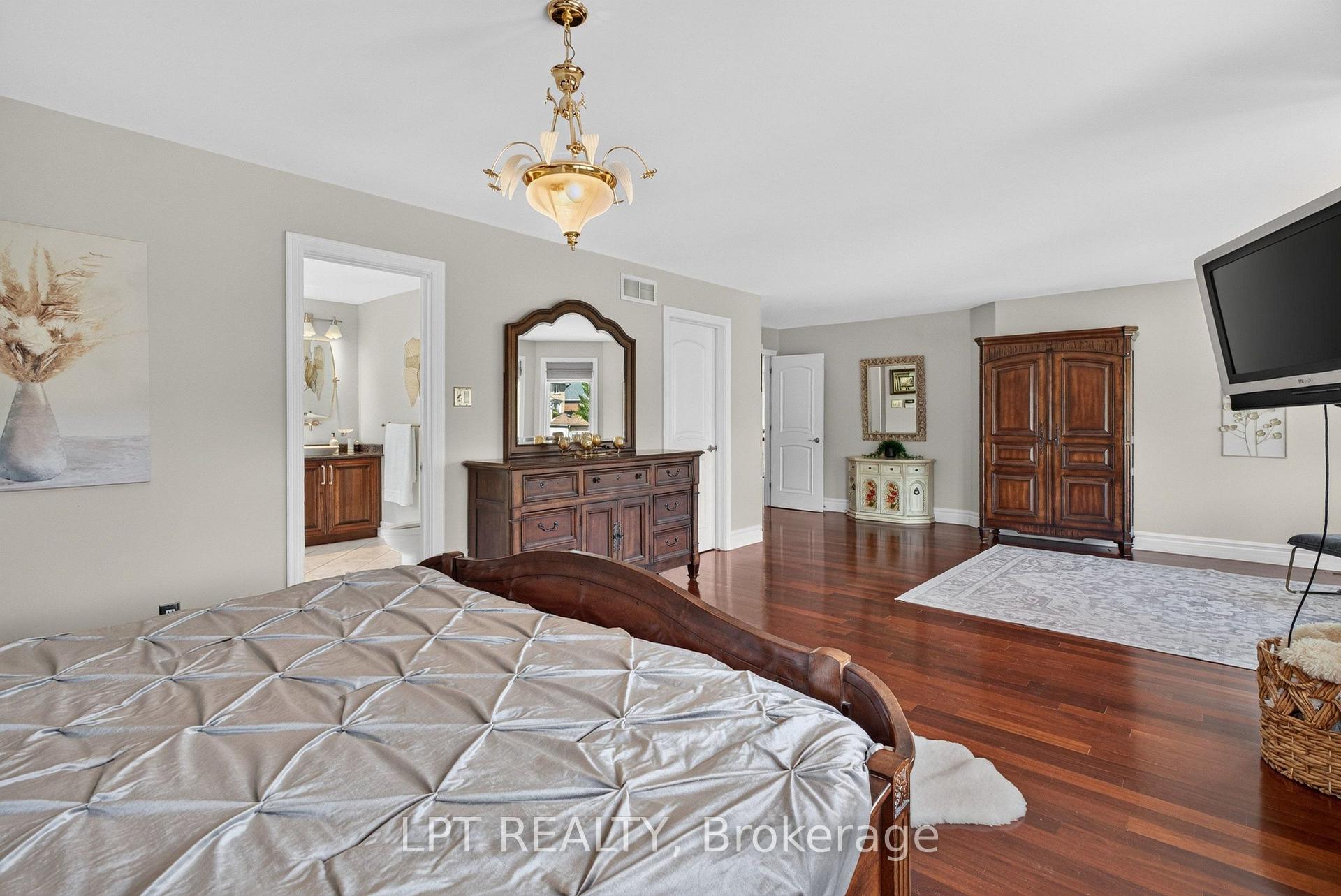 Photo 25 of 62 Tradewinds Drive, Ottawa, Barrhaven East — HOMEH