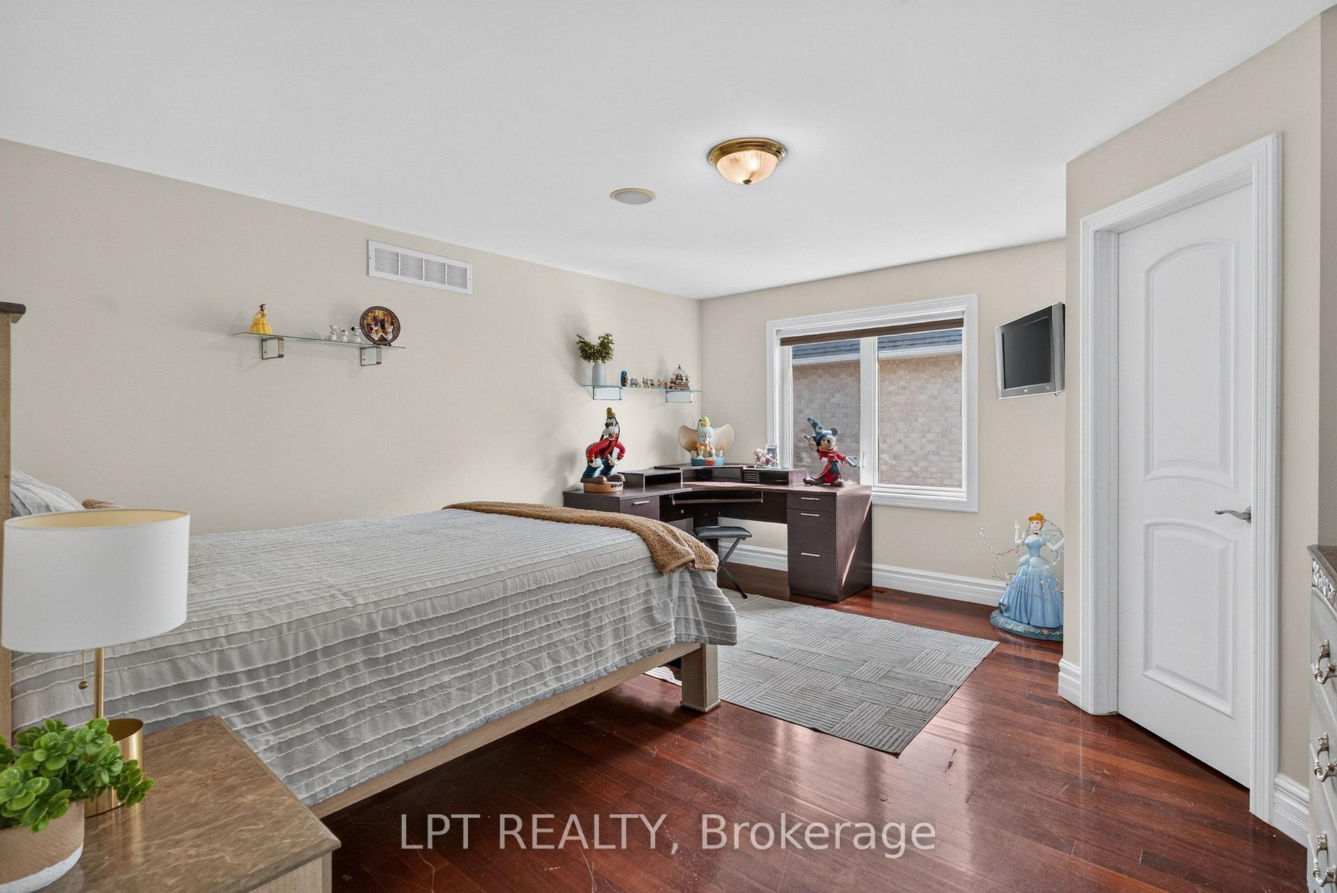 Photo 33 of 62 Tradewinds Drive, Ottawa, Barrhaven East — HOMEH