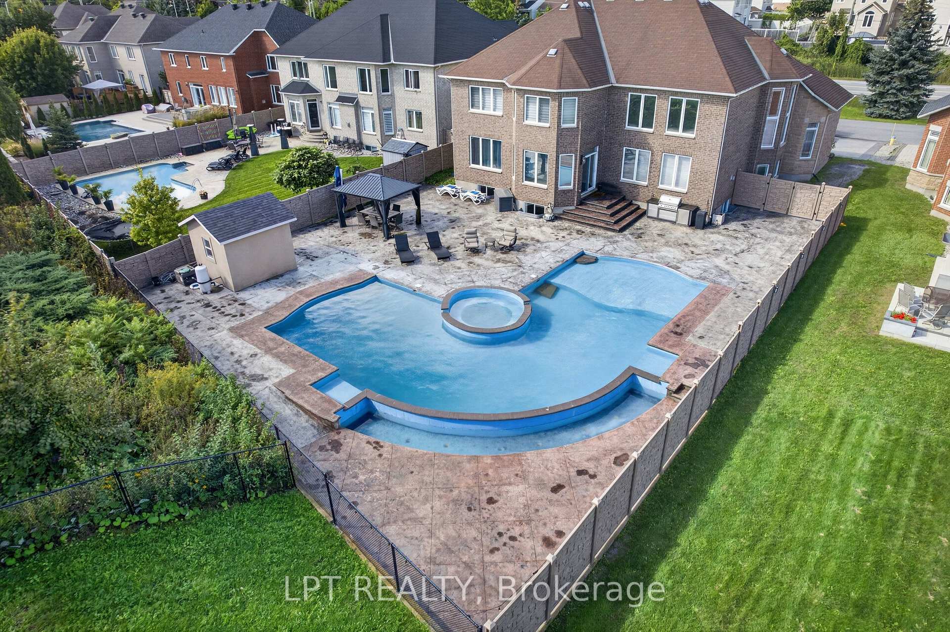 Photo 48 of 62 Tradewinds Drive, Ottawa, Barrhaven East — HOMEH