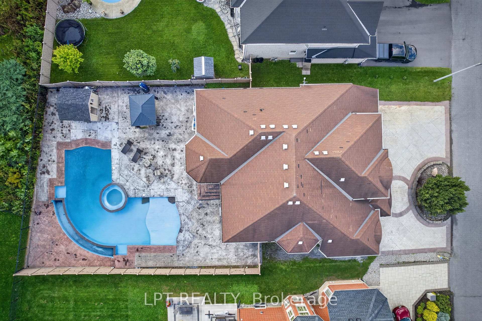 Photo 49 of 62 Tradewinds Drive, Ottawa, Barrhaven East — HOMEH