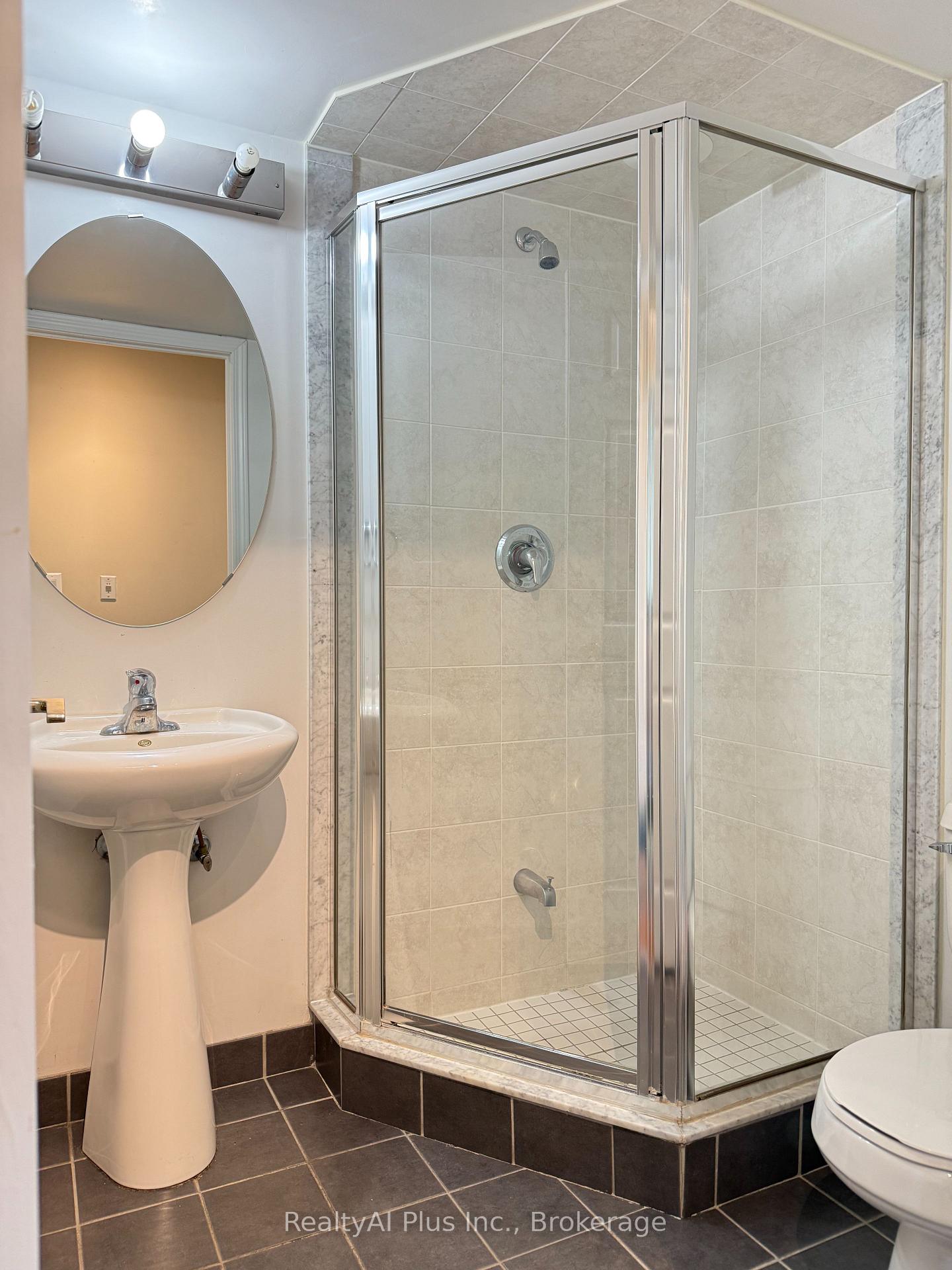 Photo 15 of Unit 608, 5500 Yonge Street, North York, Willowdale West — HOMEH