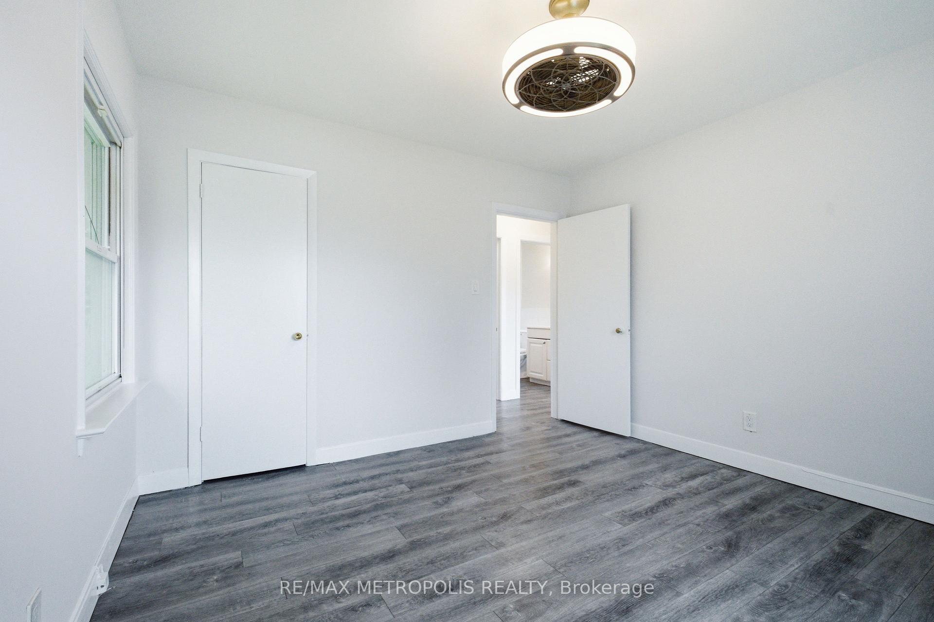 Photo 9 of 148 Winchester Road E, Whitby, Brooklin — HOMEH
